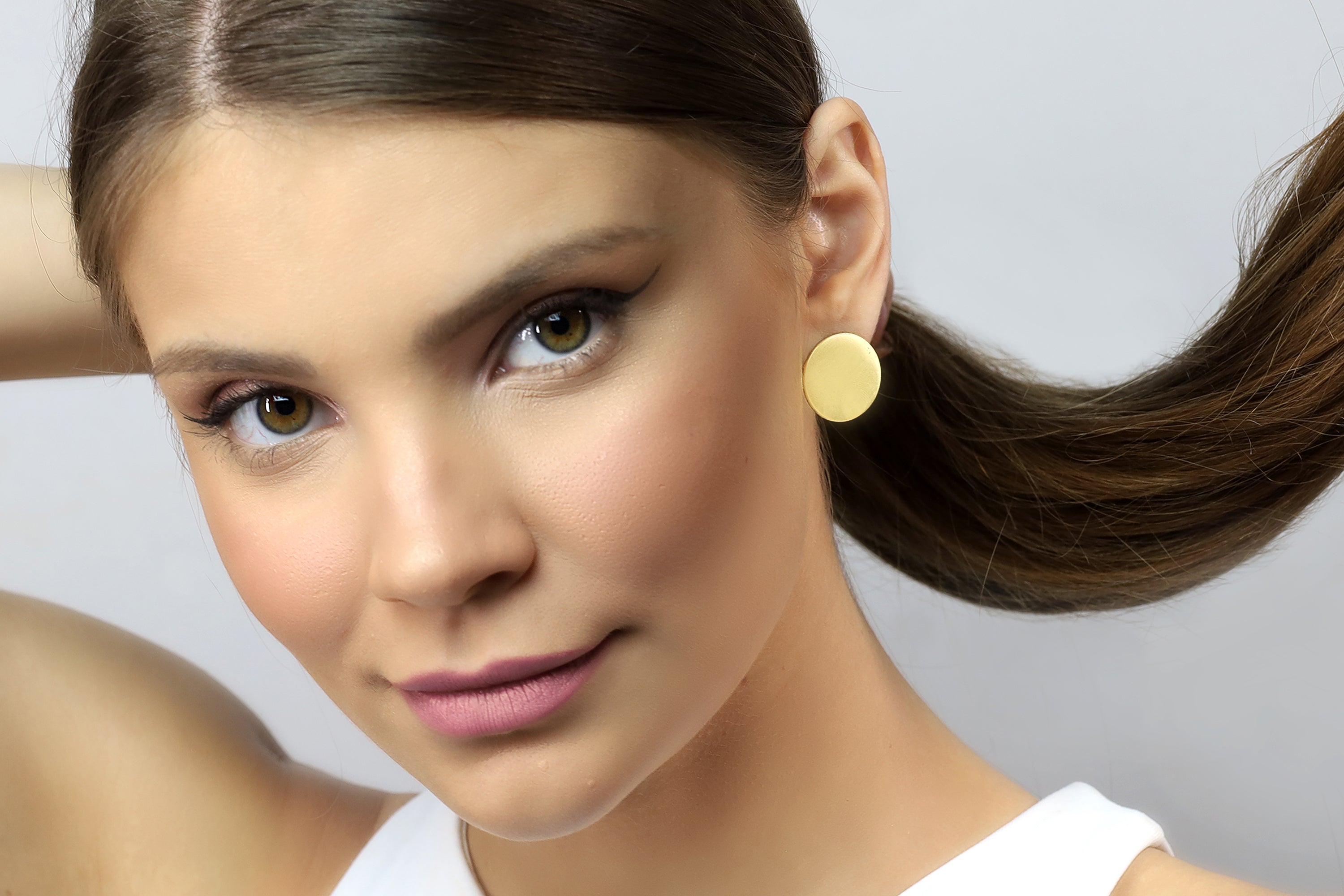 14k Gold Round Coin Stud Earrings Earrings Anemone Jewelry