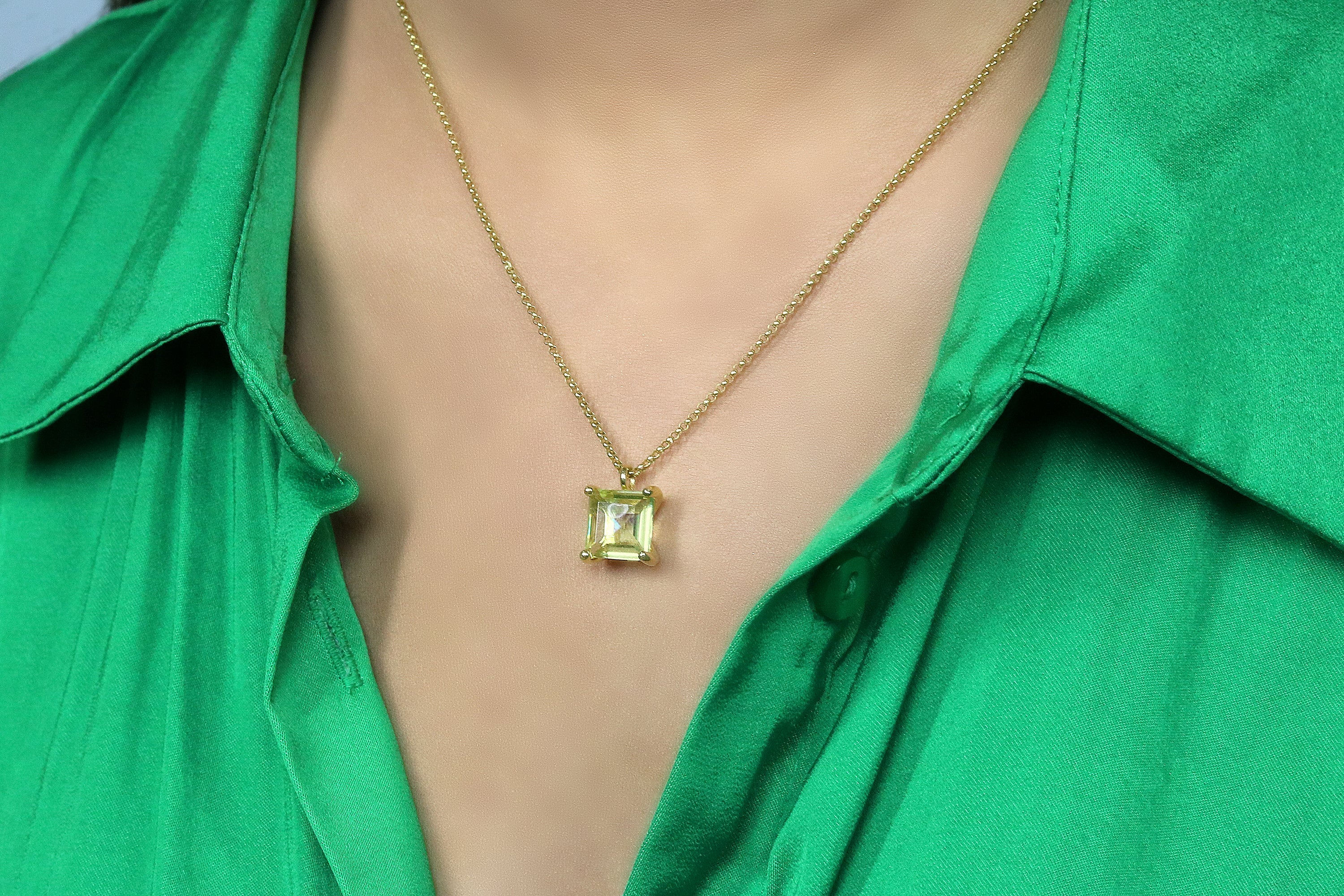 Simple Lemon Quartz Pendant Necklace in Gold necklaces Anemone Unique