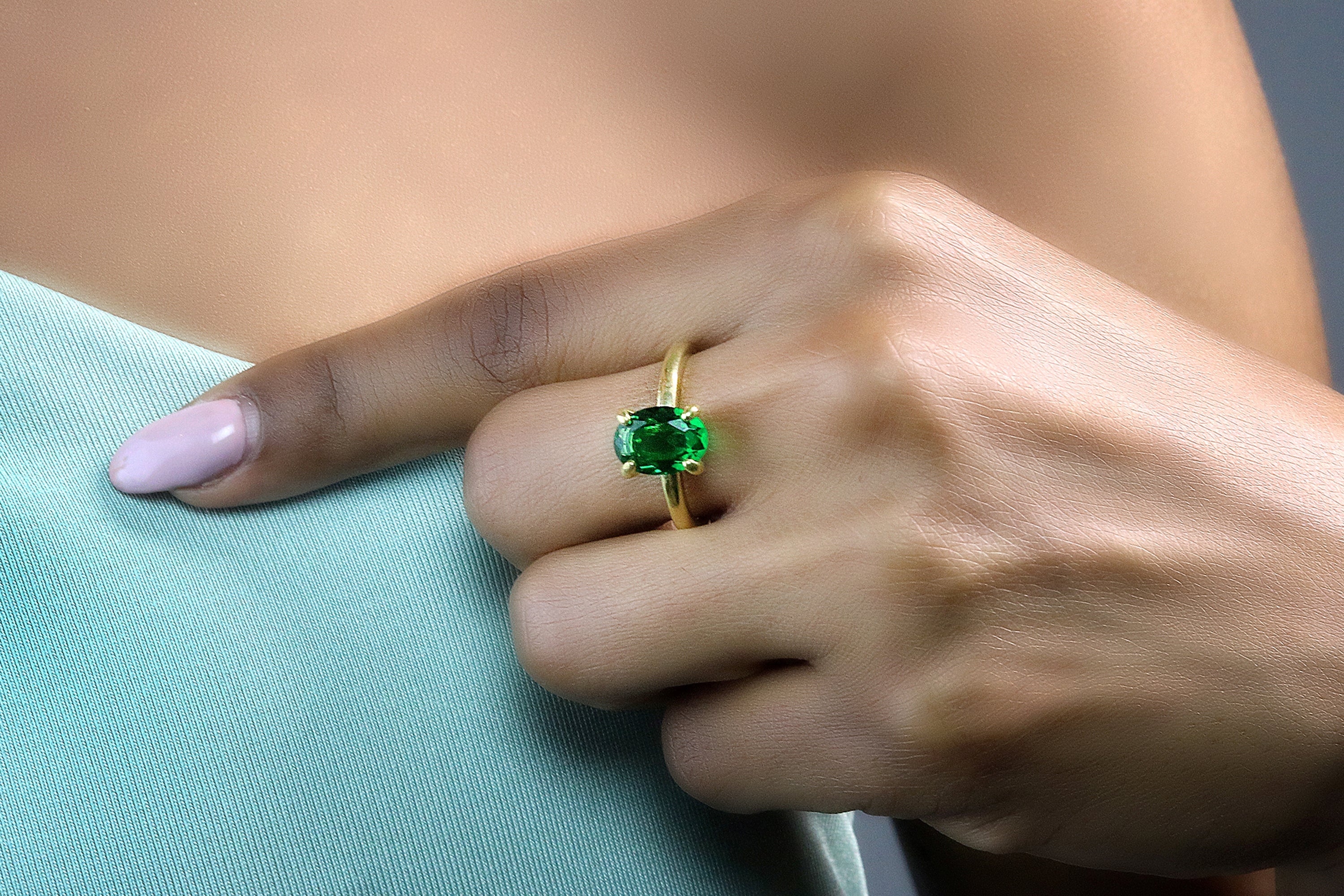 Classy Emerald Ring in Gold Rings Anemone Unique