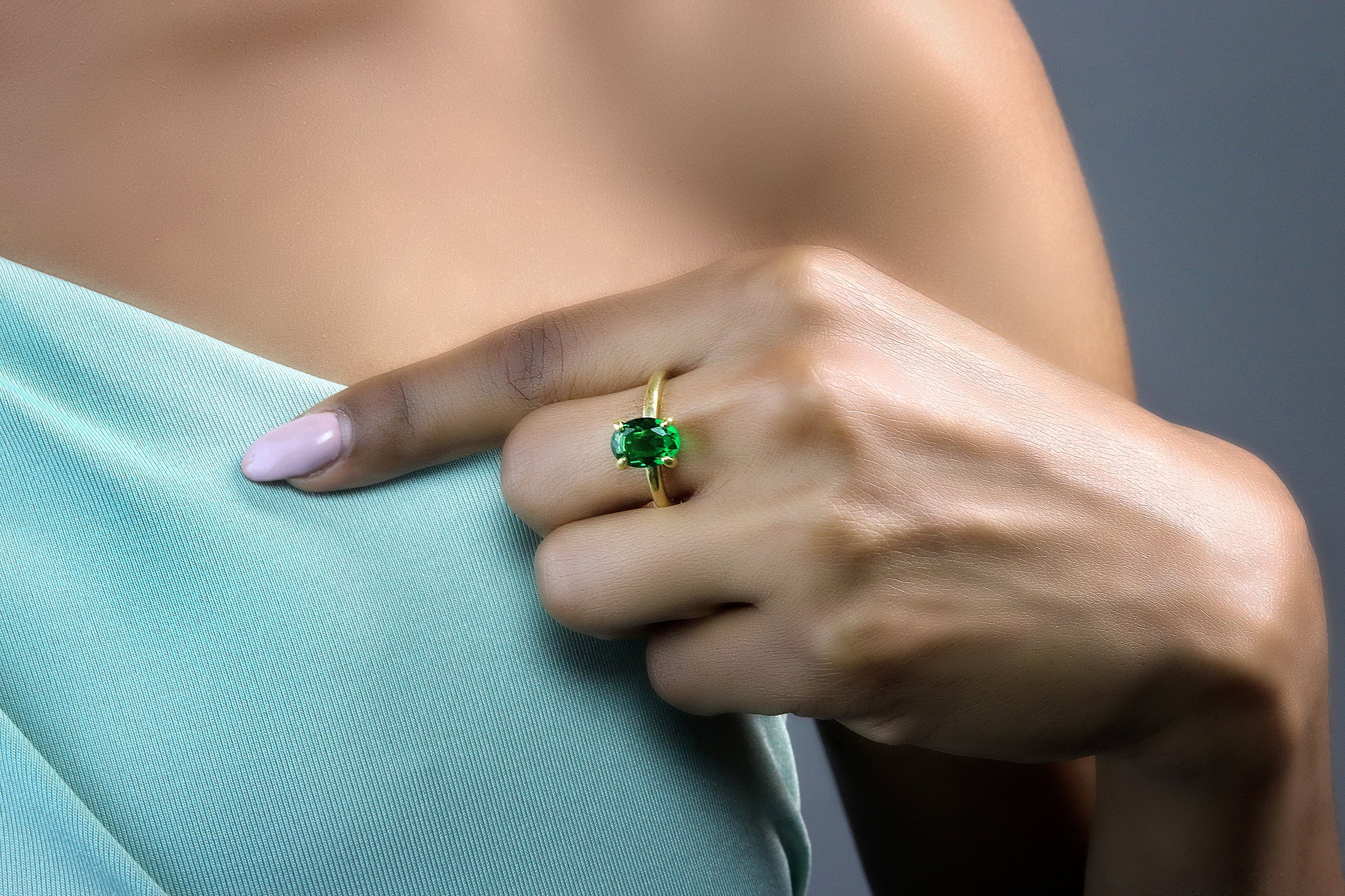 Classy Emerald Ring in Gold Rings Anemone Unique