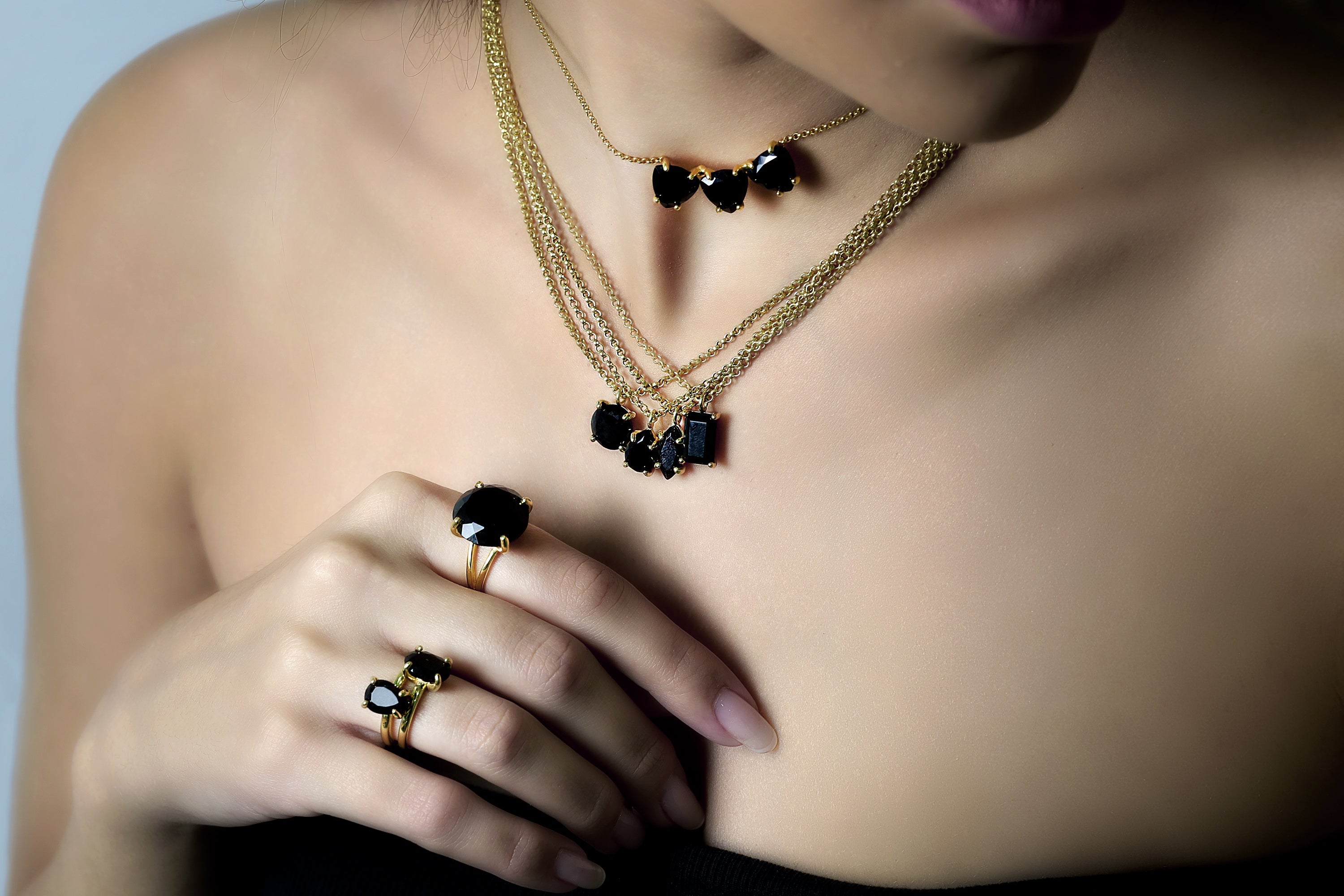 Sophisticated Black Onyx Pendant Gold Necklace necklaces Anemone Unique