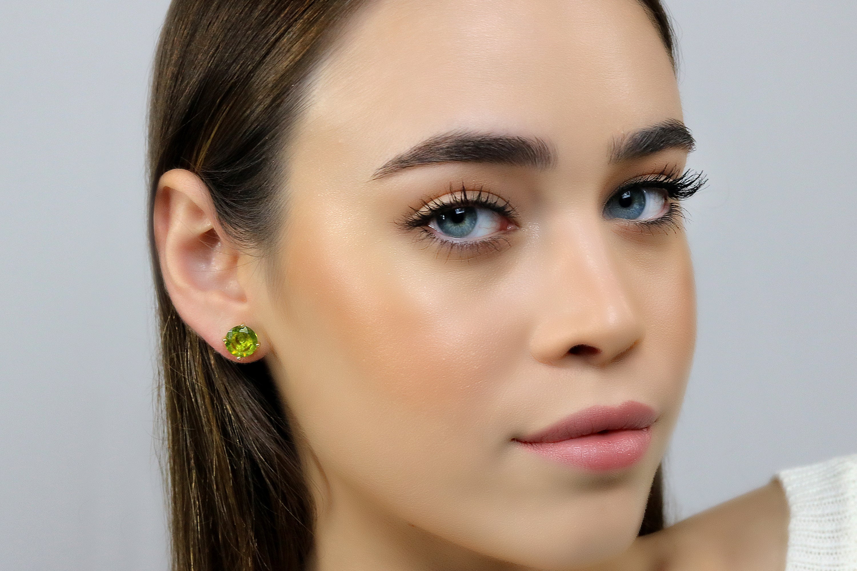 Glam Peridot Gold Stud Earrings Earrings Anemone Unique