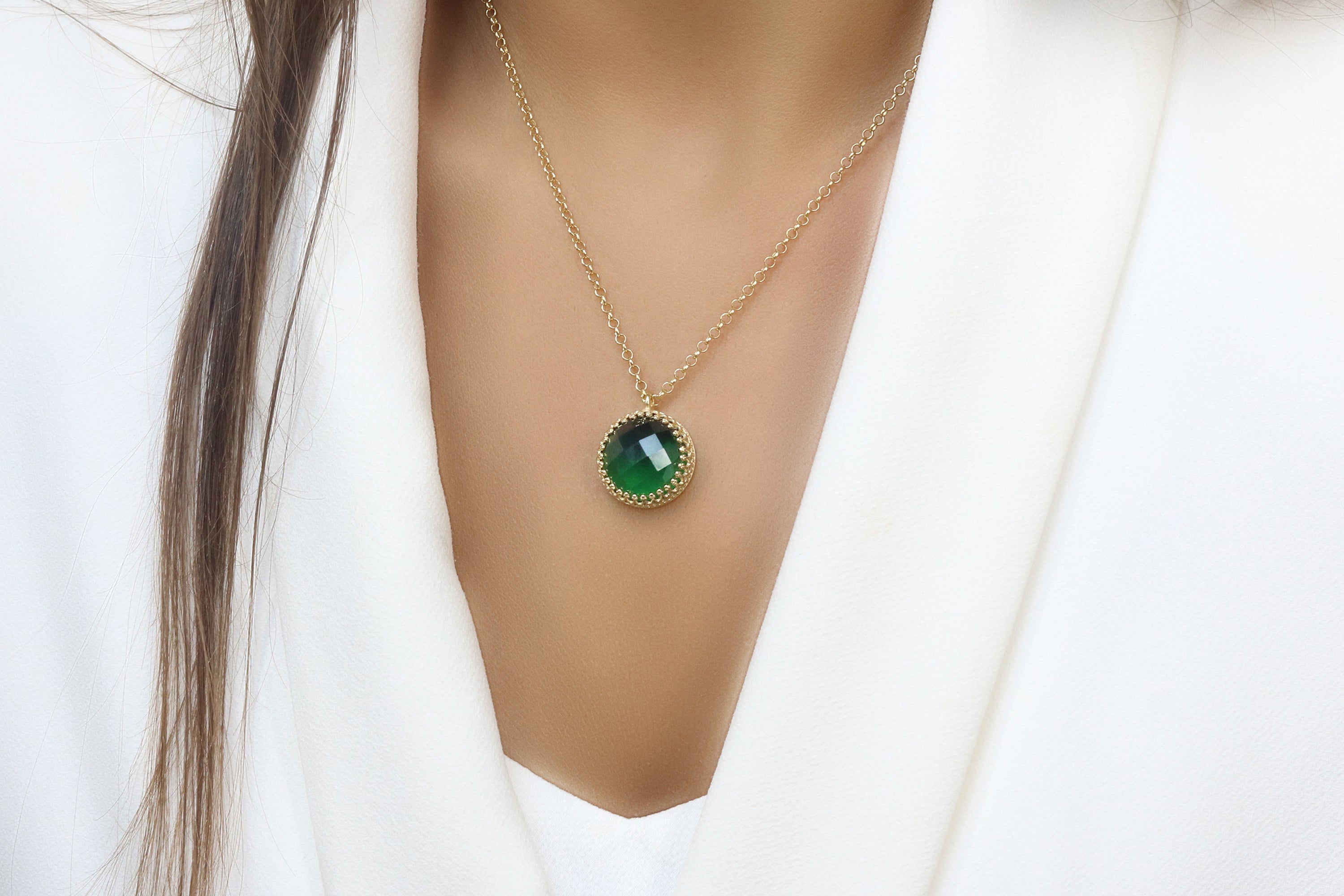Classy Round Emerald Pendant Gold Necklace necklaces Anemone Jewelry