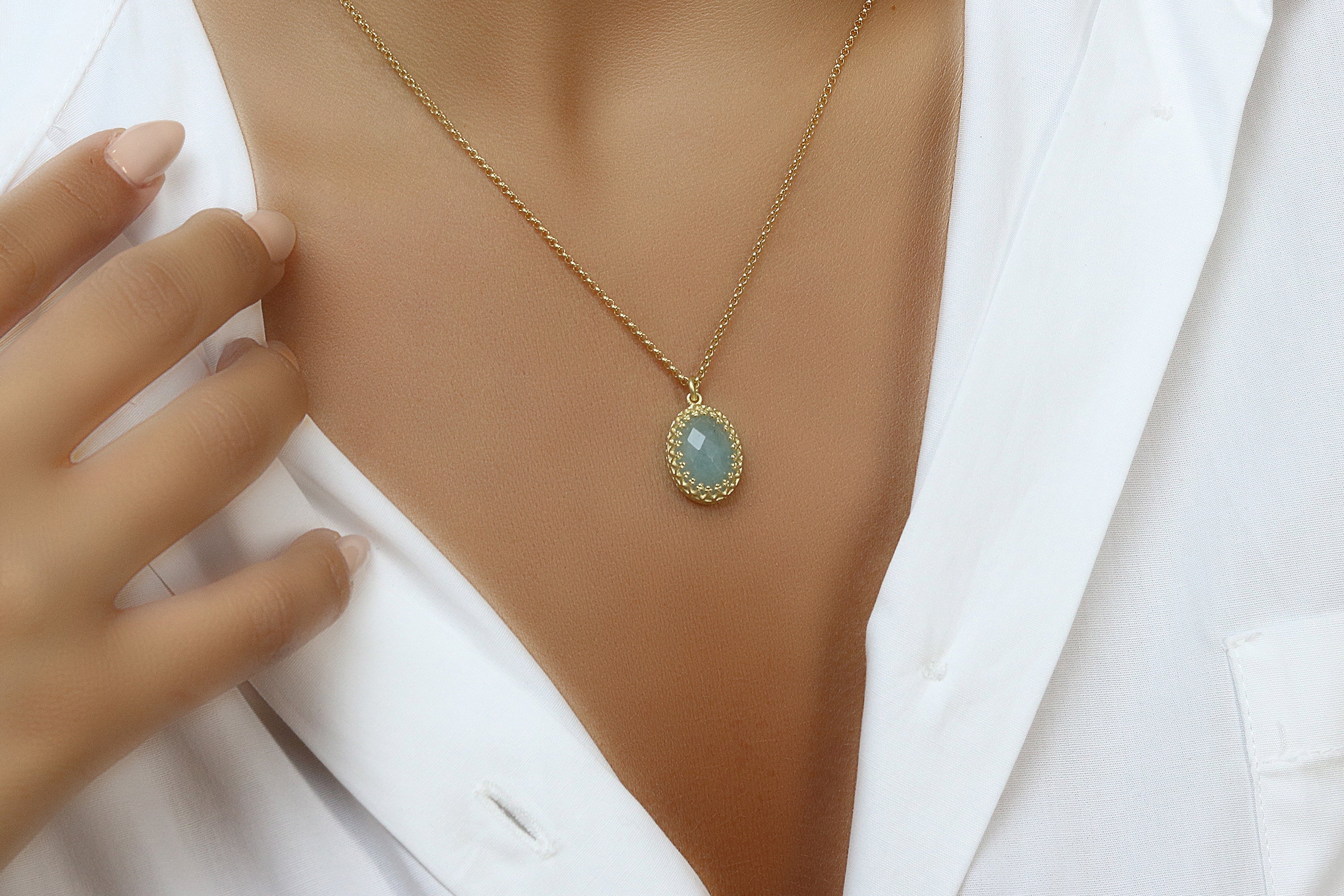 Charming Aquamarine Necklace in 14k Gold necklaces Anemone Jewelry