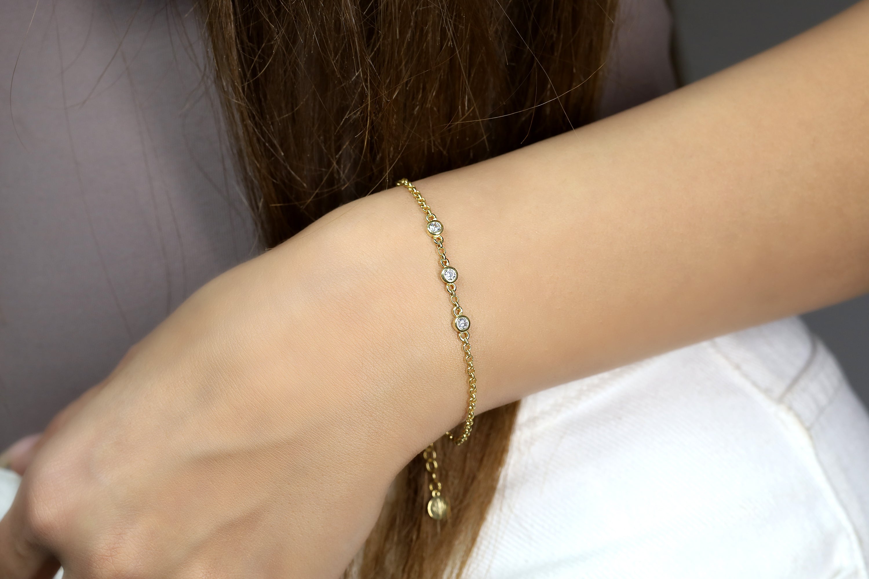Minimalist 14k Gold Chain Bracelet with Three Cubic Zirconia Stones Bracelets Anemone Unique