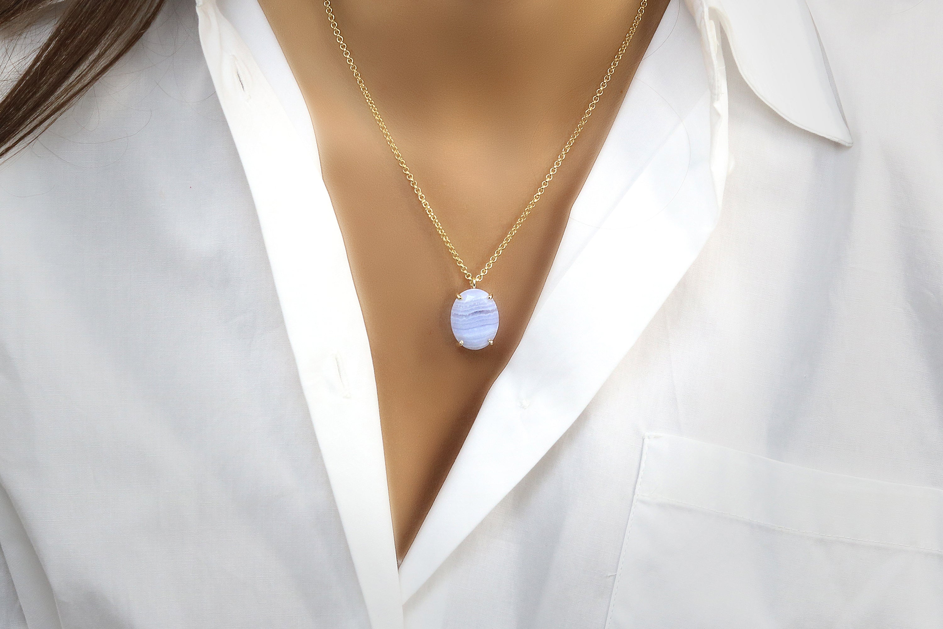 Gold Oval Agate Pendant Necklace necklaces Anemone Jewelry