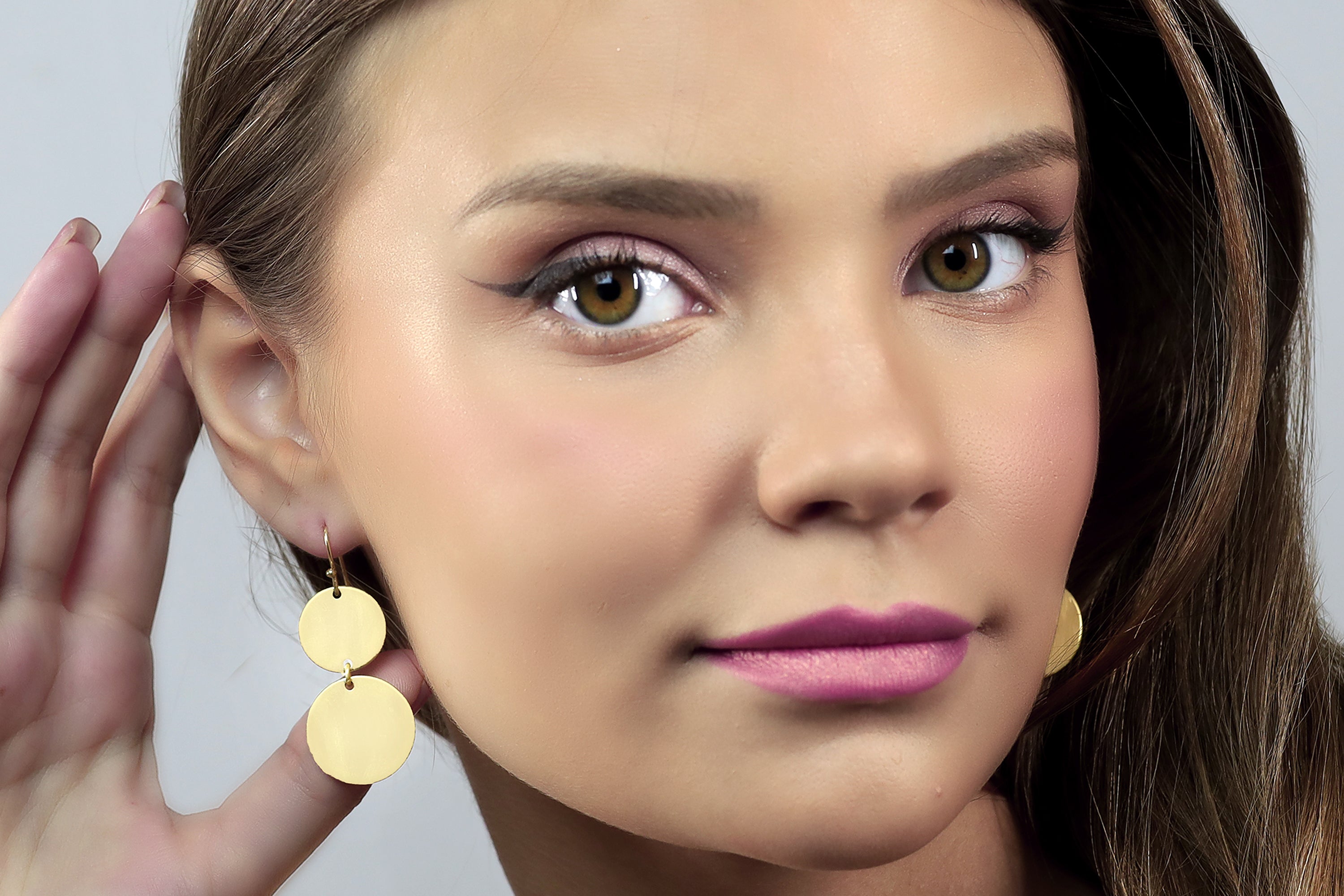 Dual Sized Gold Round Coin Dangle Earrings Earrings Anemone Jewelry