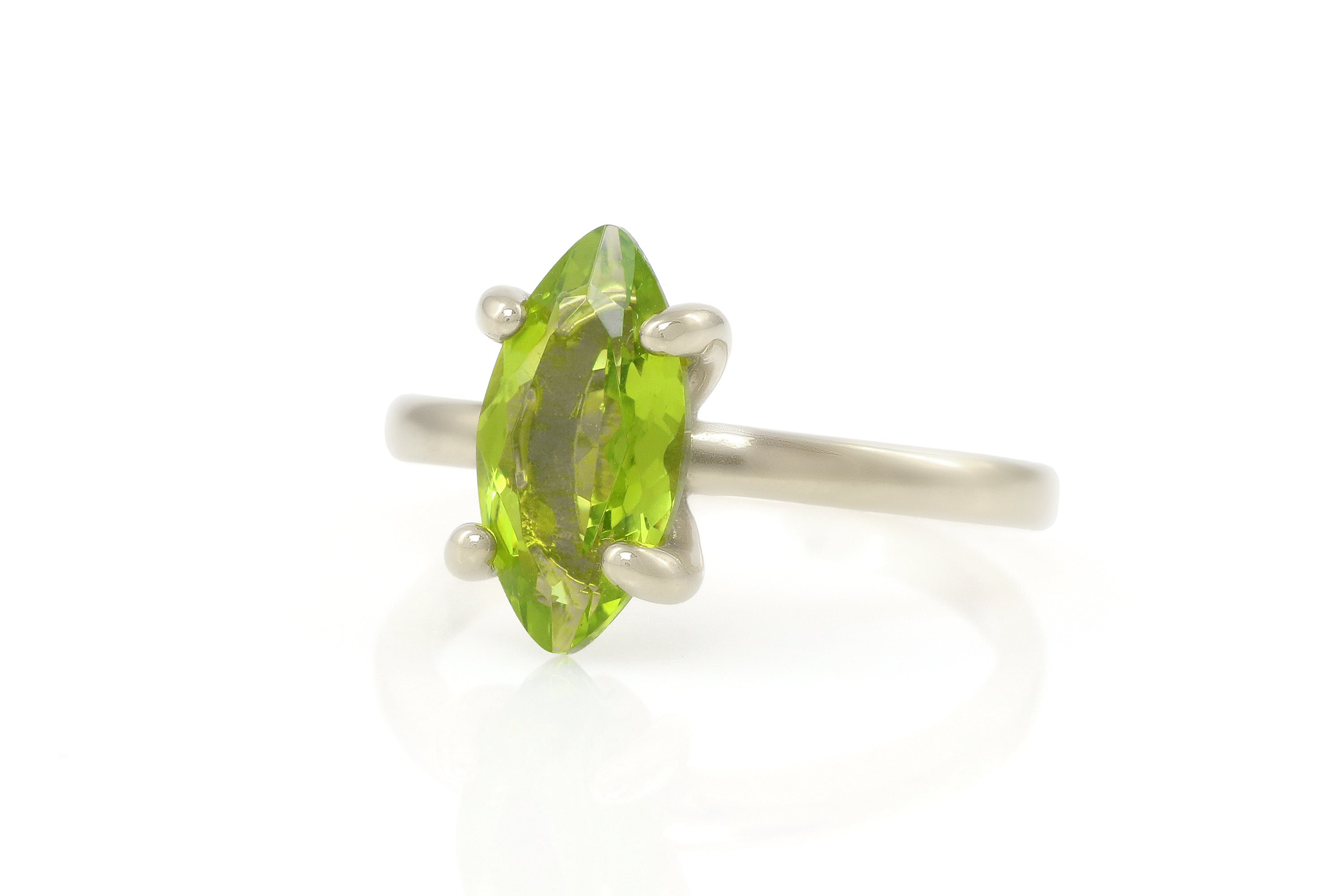 Unique Peridot Ring in 925 Sterling Silver Rings Anemone Unique