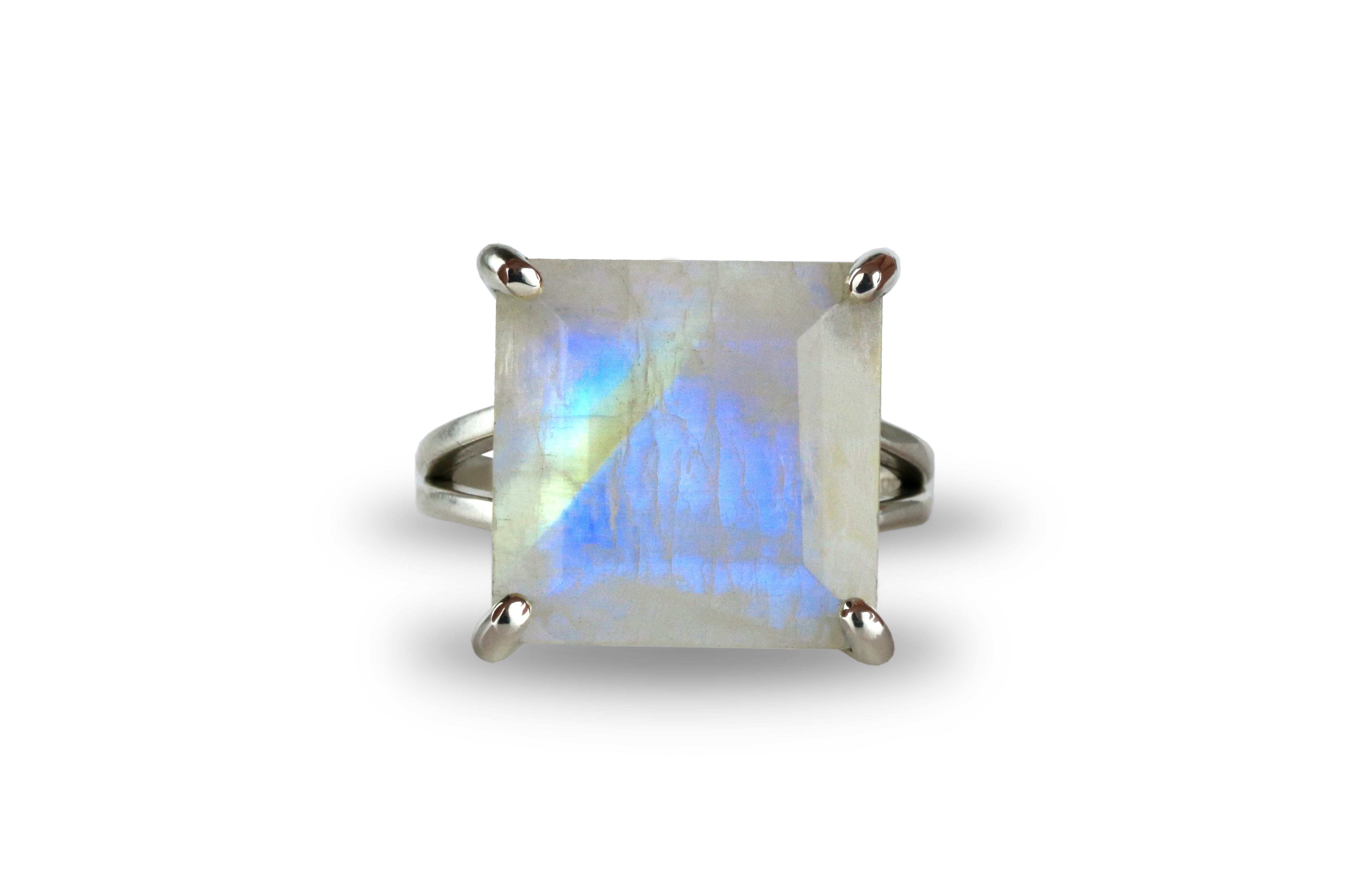 Charming Rainbow Moonstone in 925 Sterling Silver Rings Anemone Jewelry