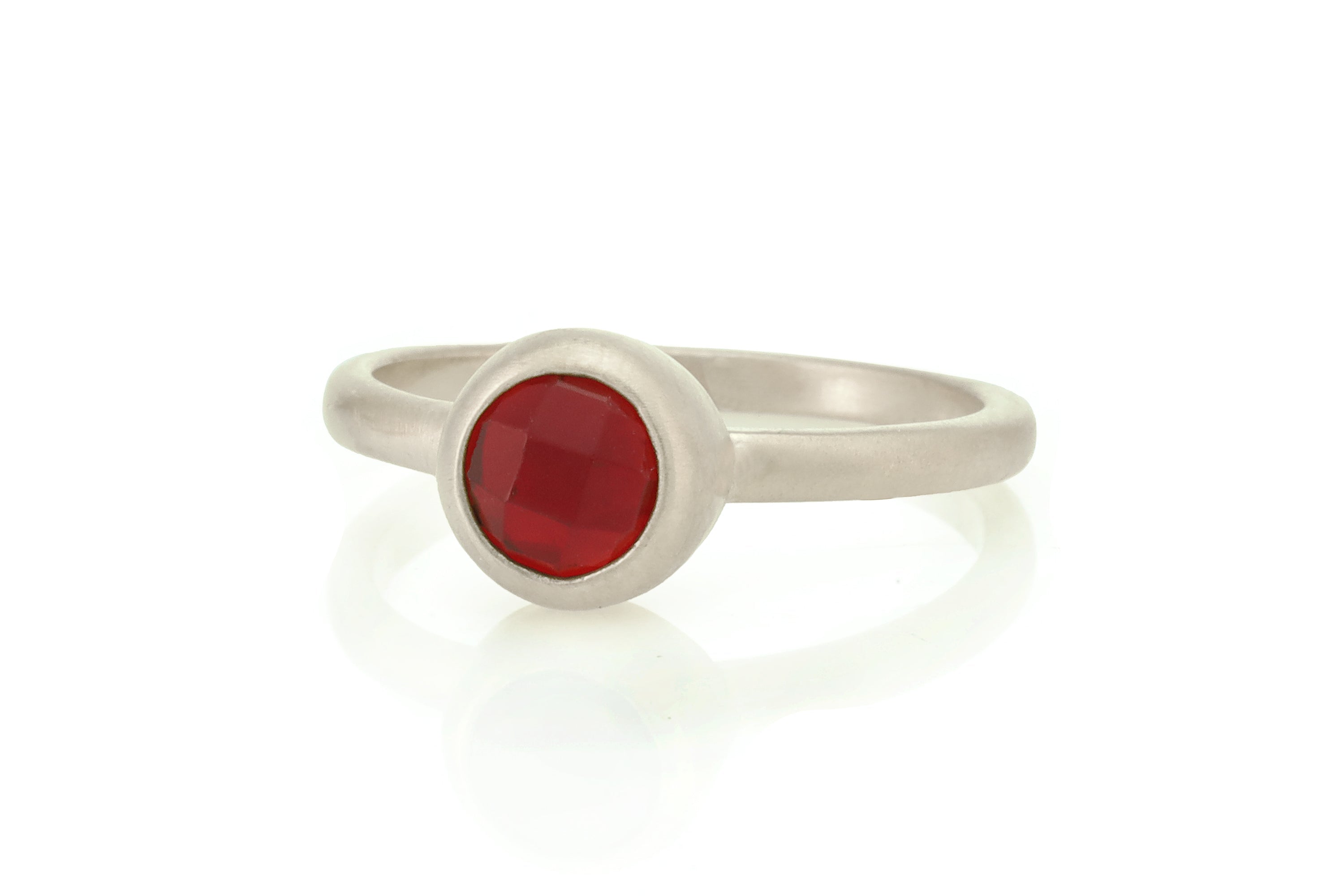 Elegant Garnet 18k Gold Bezel Setting Ring Rings Anemone Limited