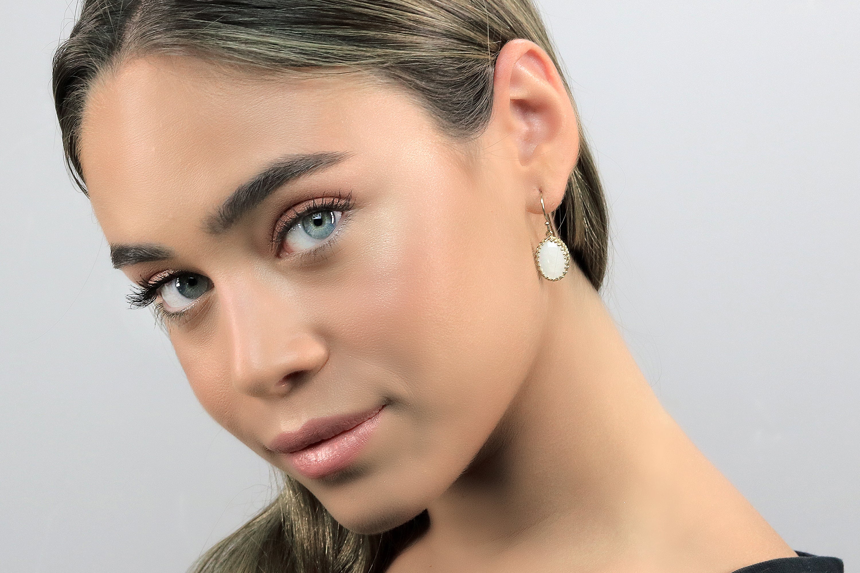 Mother of Pearl Gold Dangling Earrings Earrings Anemone Jewelry