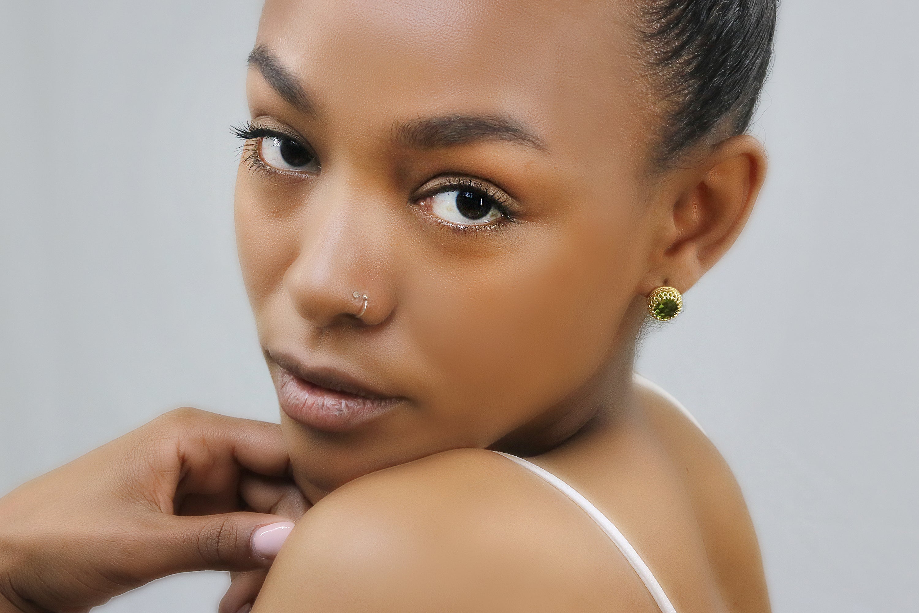 Lustrous Peridot Jewelry Earrings in 14k Gold Earrings Anemone Jewelry