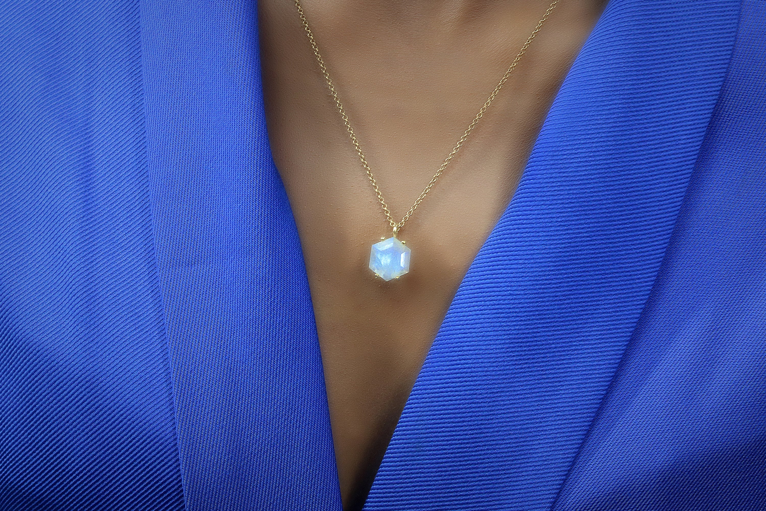 Exquisite Modern Moonstone Gold Necklace necklaces Anemone Unique