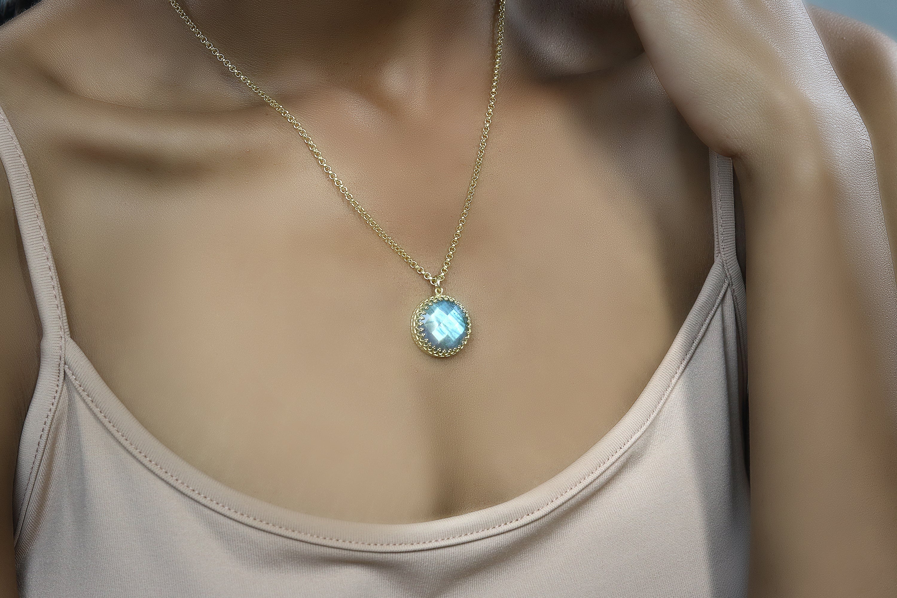 Gold Round Labradorite Pendant Necklace necklaces Anemone Jewelry