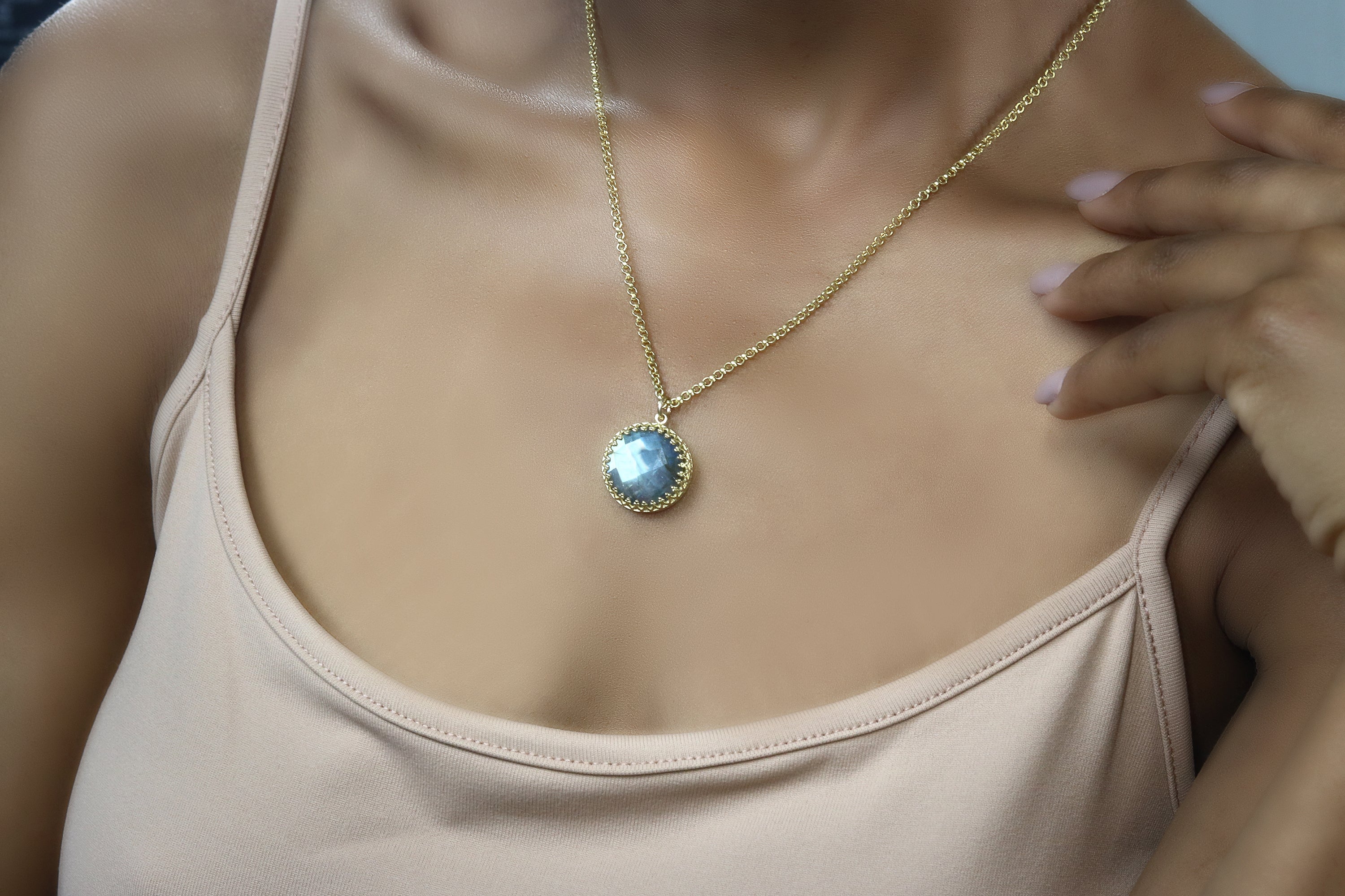 Gold Round Labradorite Pendant Necklace necklaces Anemone Jewelry