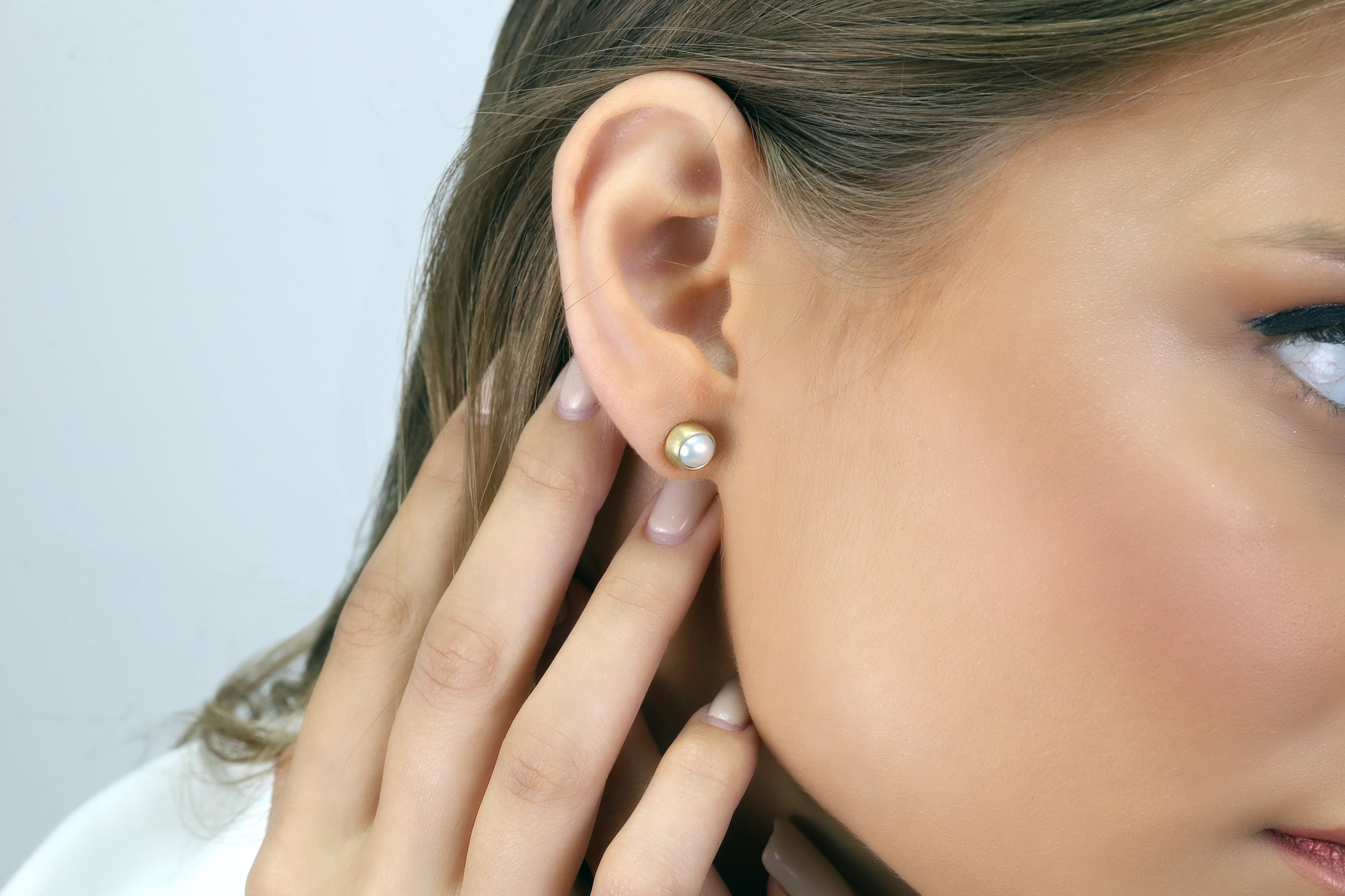 Gold White Pearl 6mm Stud Gold Earrings Earrings Anemone Limited