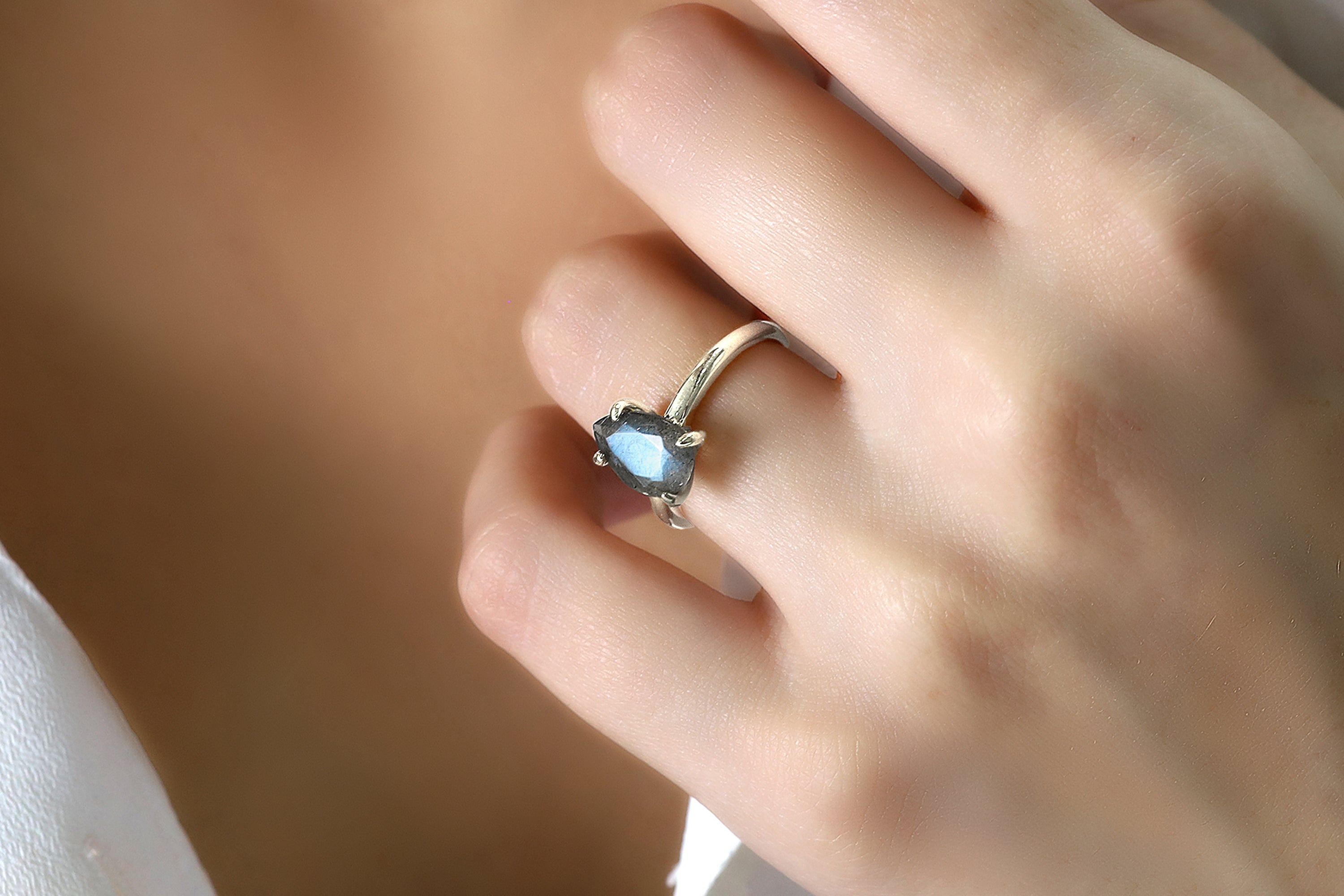 Casual Labradorite Ring in 925 Sterling Silver Rings Anemone Unique