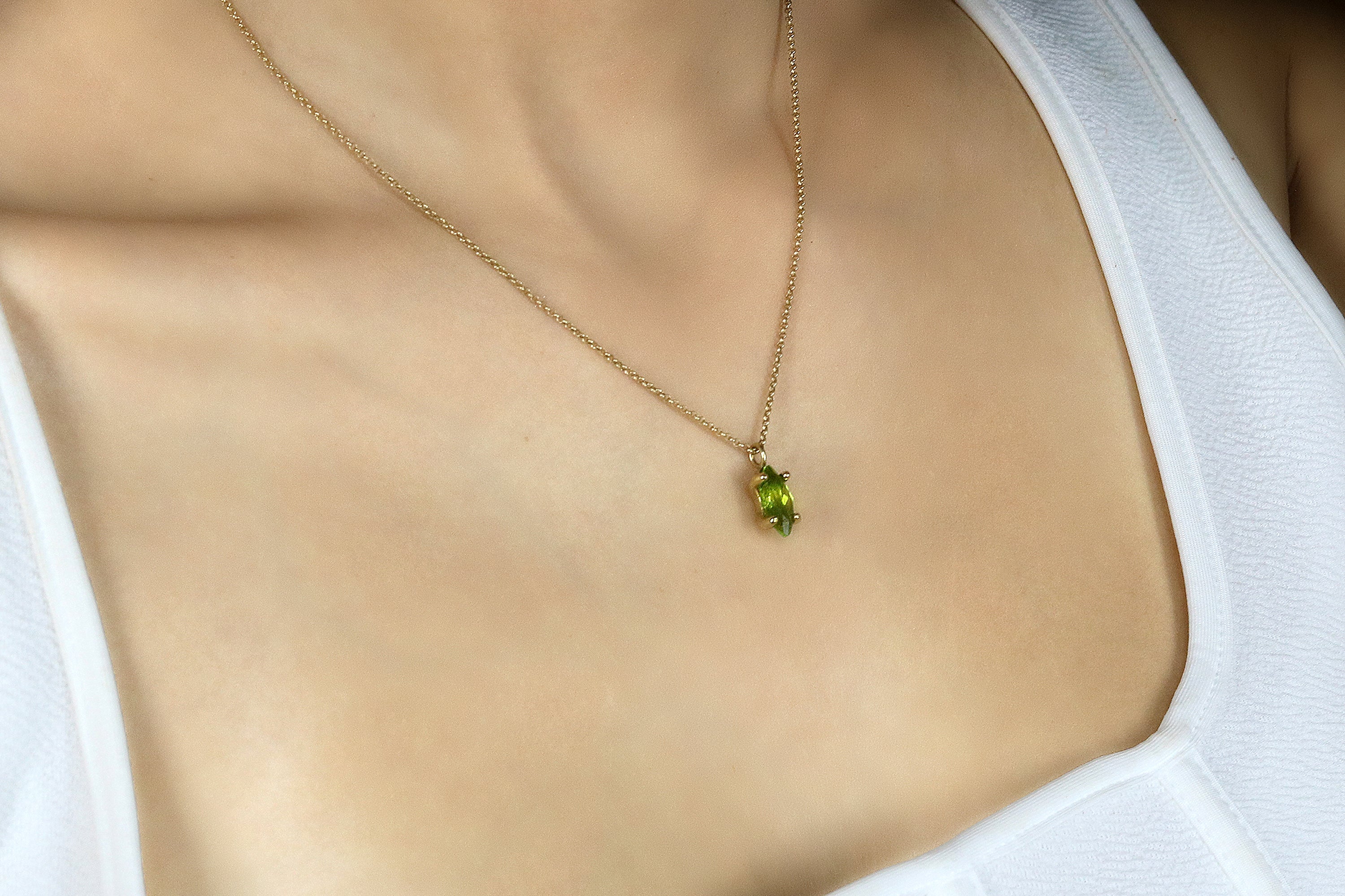Gold Filled Peridot Pendant Necklace necklaces Anemone Unique