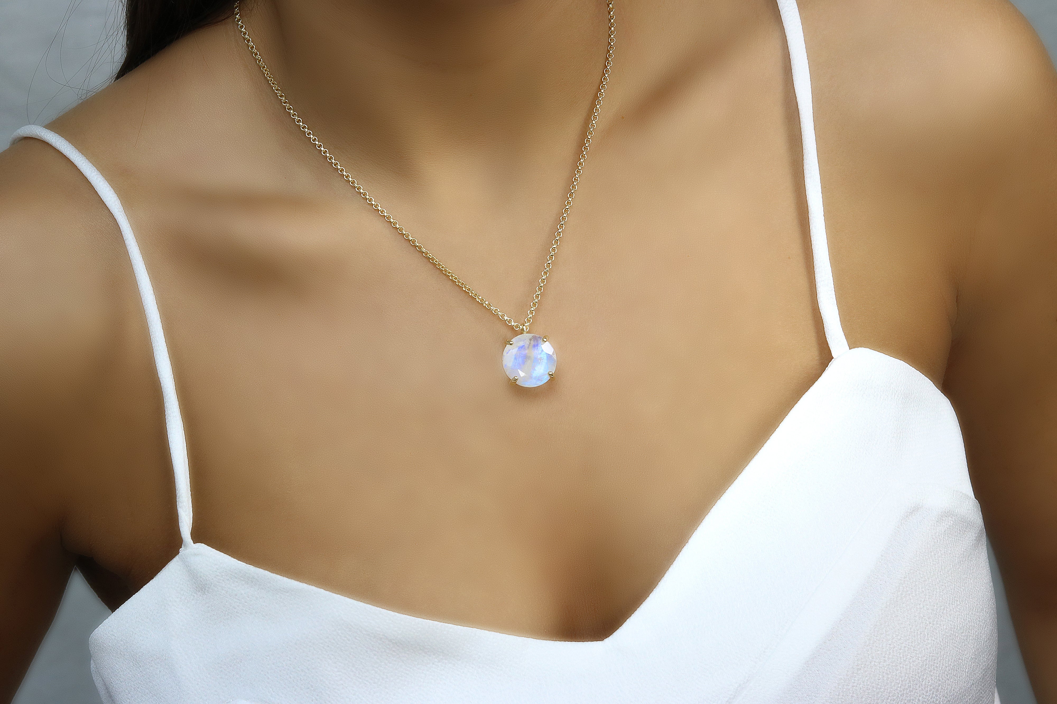 Adorable Moonstone Jewelry 16mm Round Crystal Pendant Necklace necklaces Anemone Jewelry