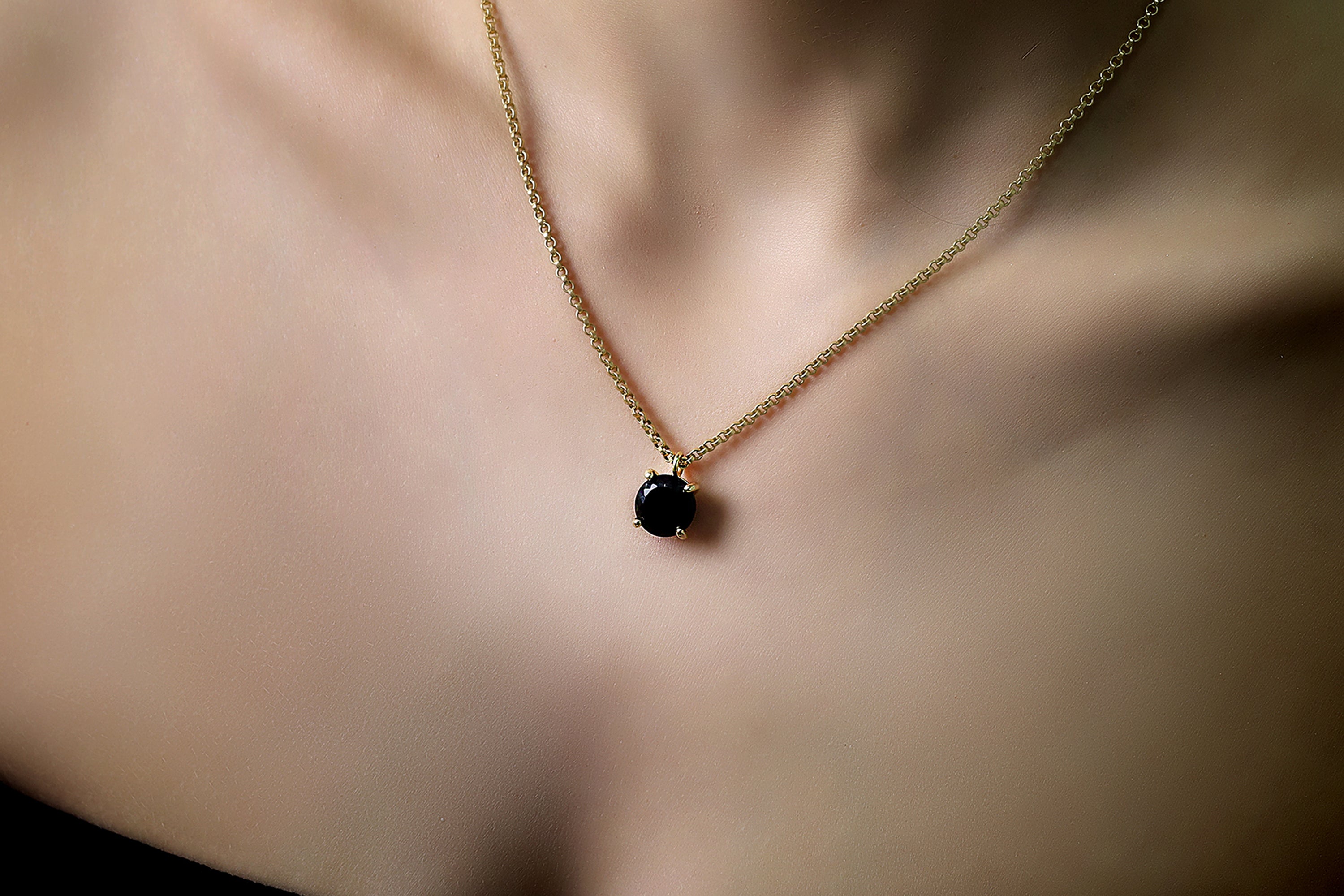 Natural Round Cut Black Onyx Gold Necklace necklaces Anemone Unique