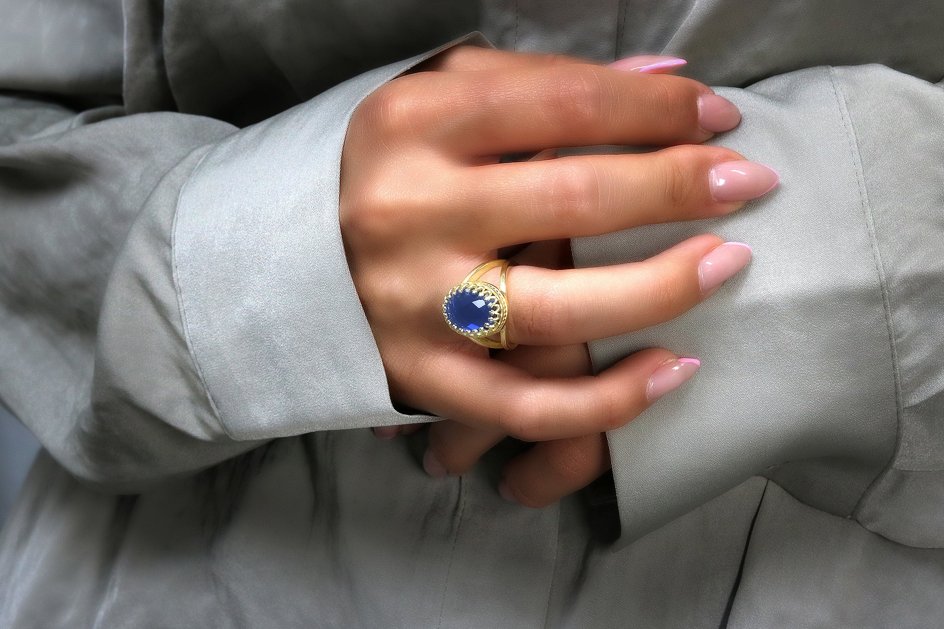 Vintage-Inspired Faceted Sapphire Yellow Gold Ring Rings Anemone Jewelry