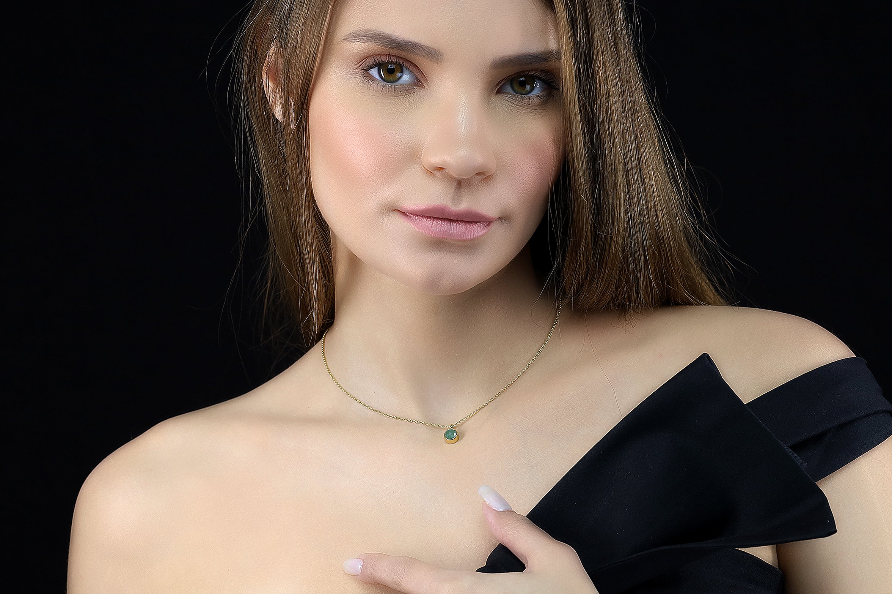 14k Gold Small Bezel Set Green Aventurine Pendant Necklace necklaces Anemone Limited