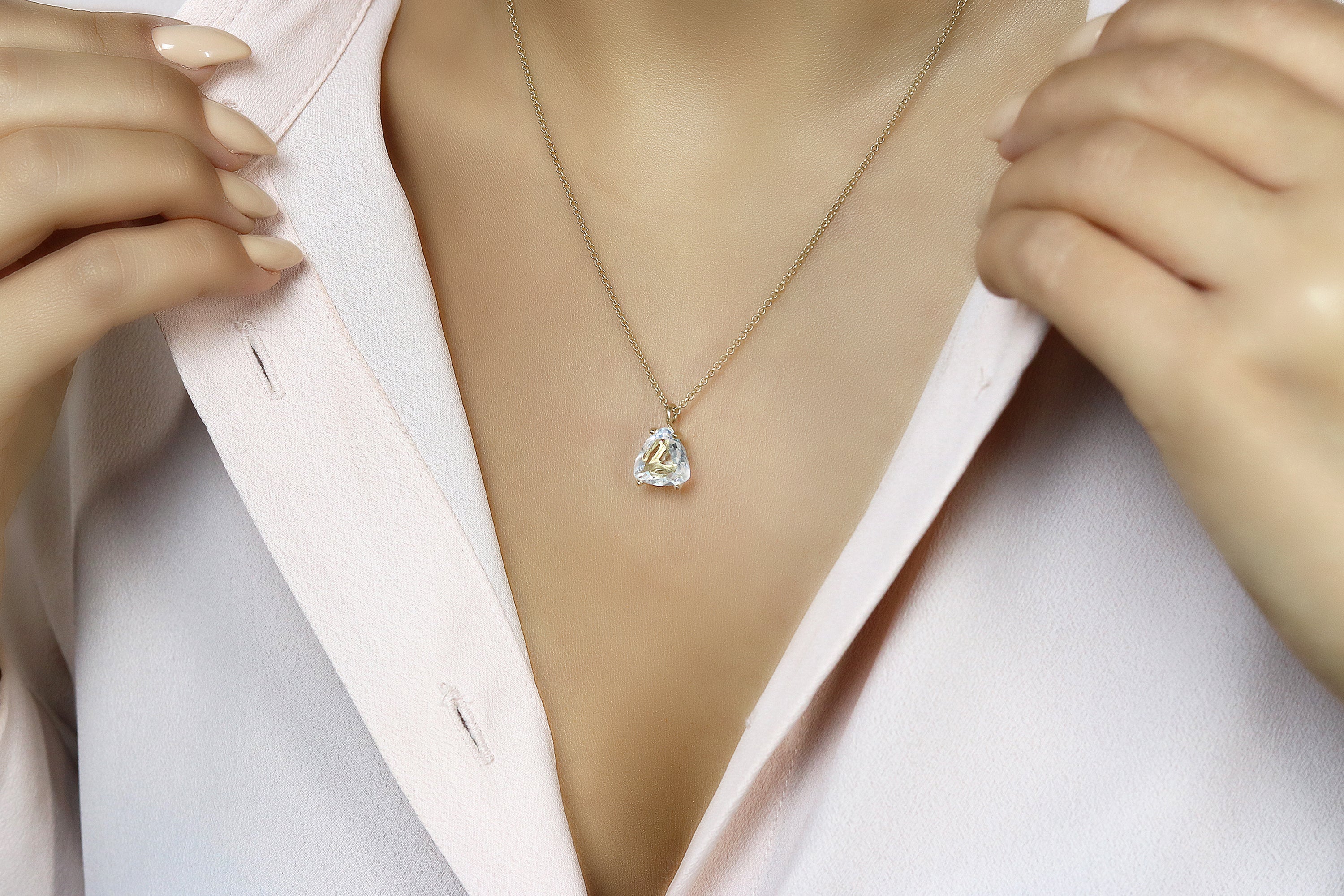 Quartz Crystal Necklace in Silver necklaces Anemone Unique