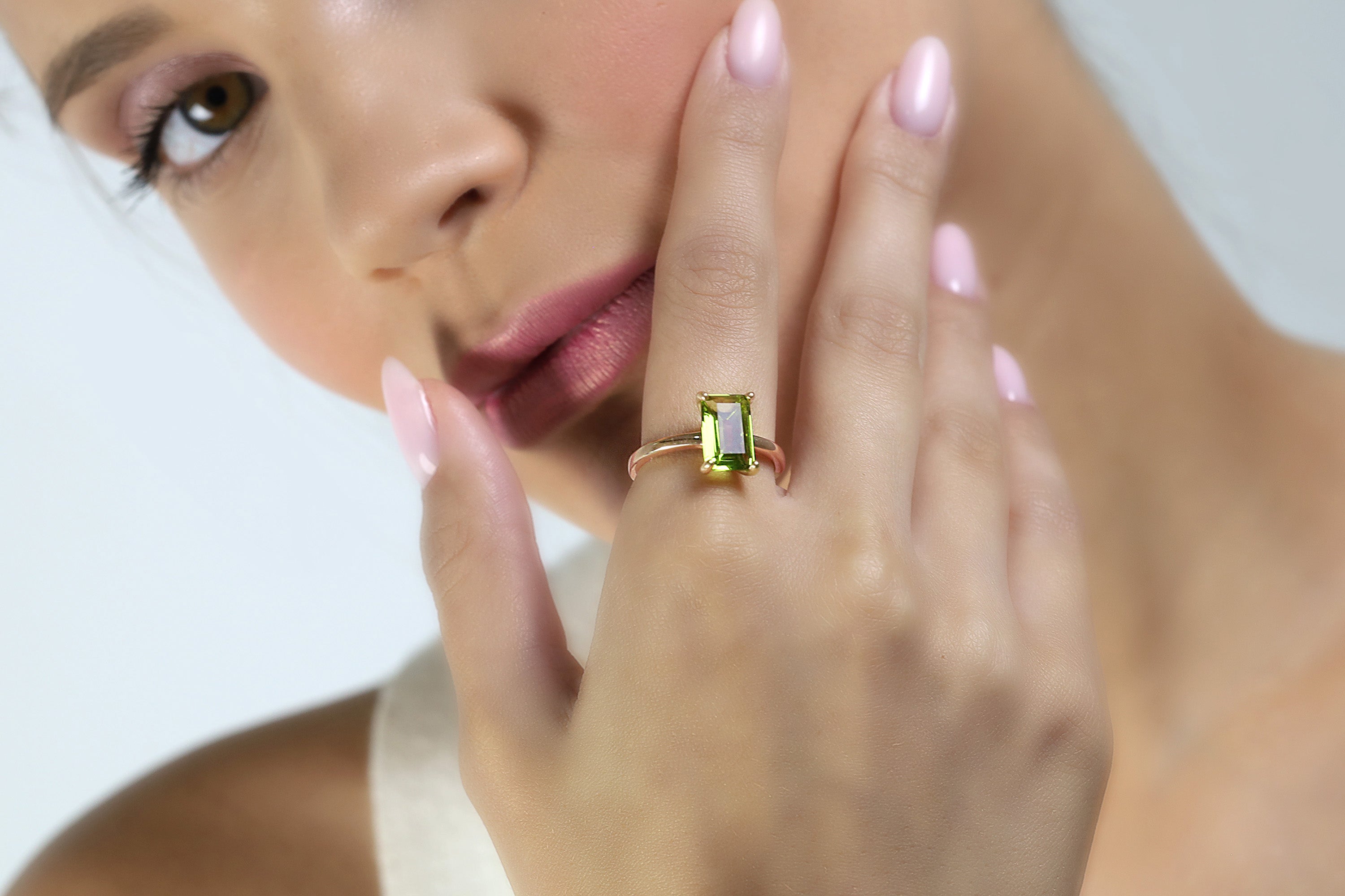 14K Gold Peridot Rectangle Gemstone Ring Rings Anemone Unique