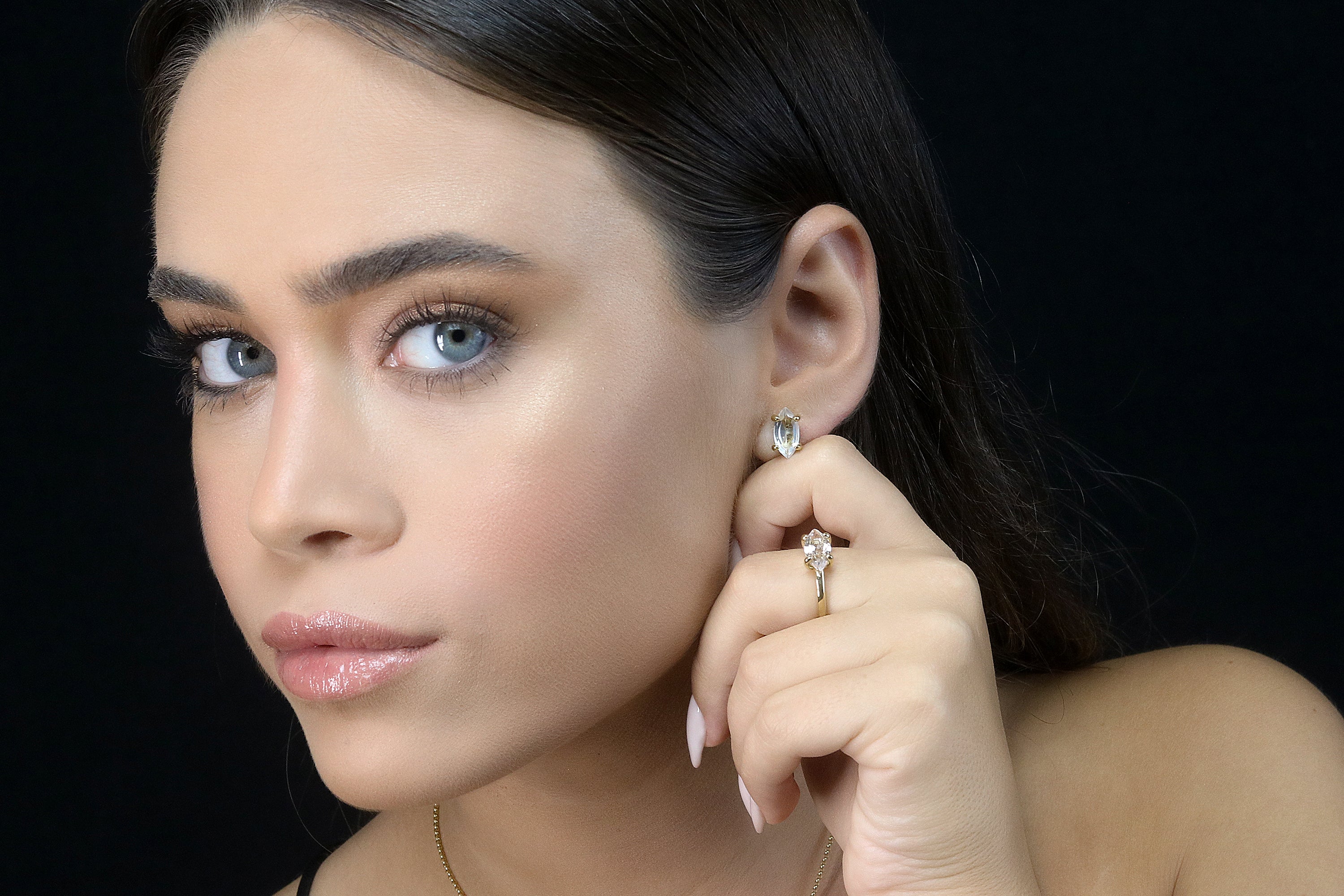 Delicate Clear Crystal Quartz Ring in Gold Rings Anemone Unique