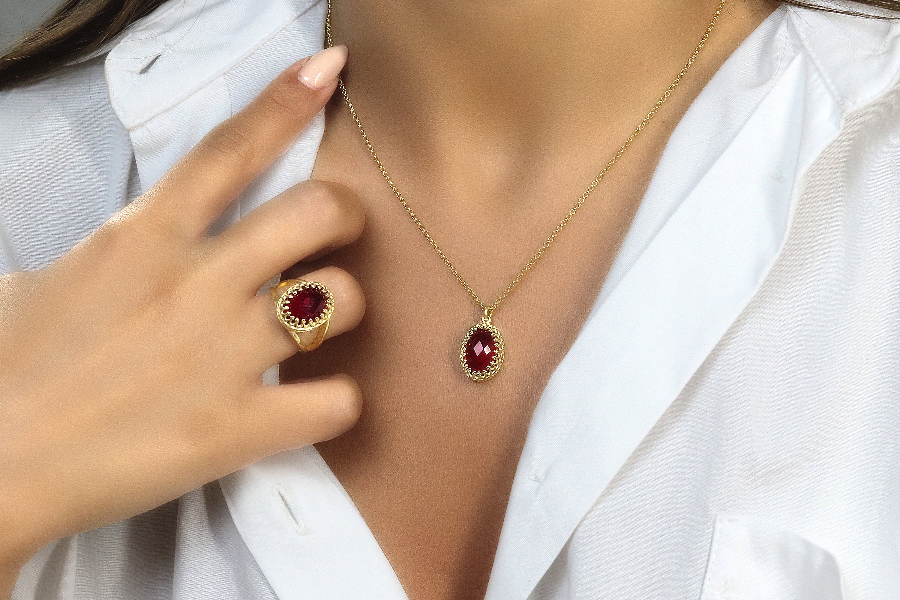 Gorgeous Garnet 14k Gold Necklace necklaces Anemone Jewelry