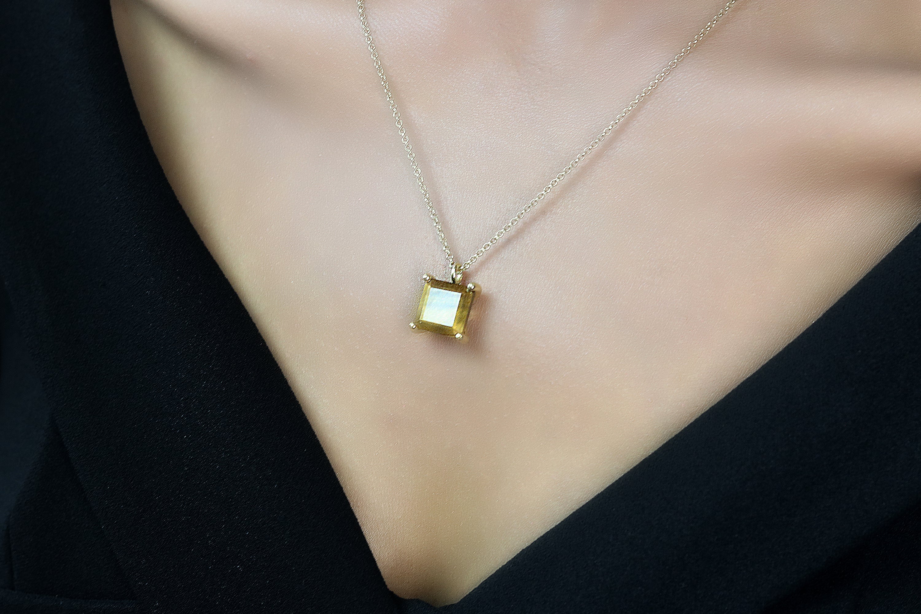 Charming Tiger Eye Necklace in Gold necklaces Anemone Unique