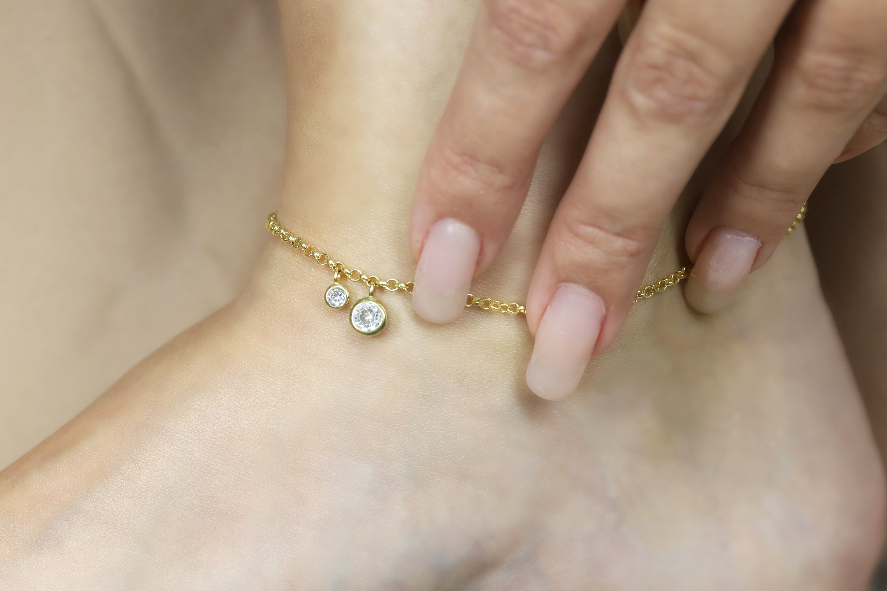 Minimalist Gold Anklet with Cubic Zirconia Charms Anklet Anemone Unique