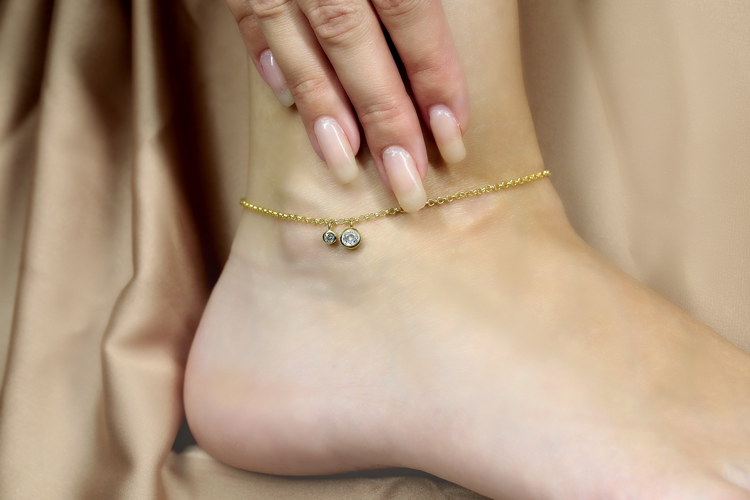 Minimalist Gold Anklet with Cubic Zirconia Charms Anklet Anemone Unique