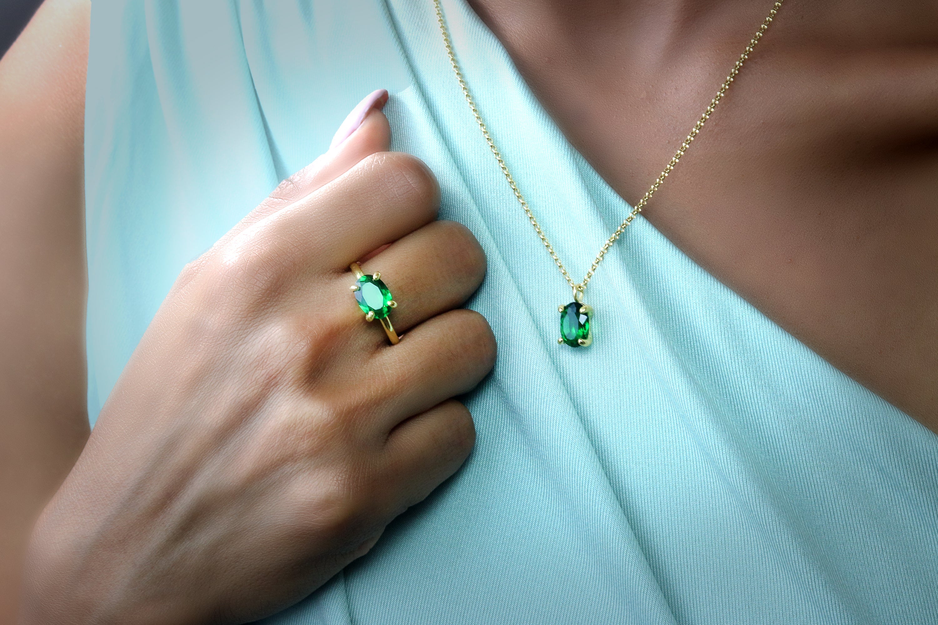 Stunning Oval Emerald Ring in Gold Rings Anemone Unique