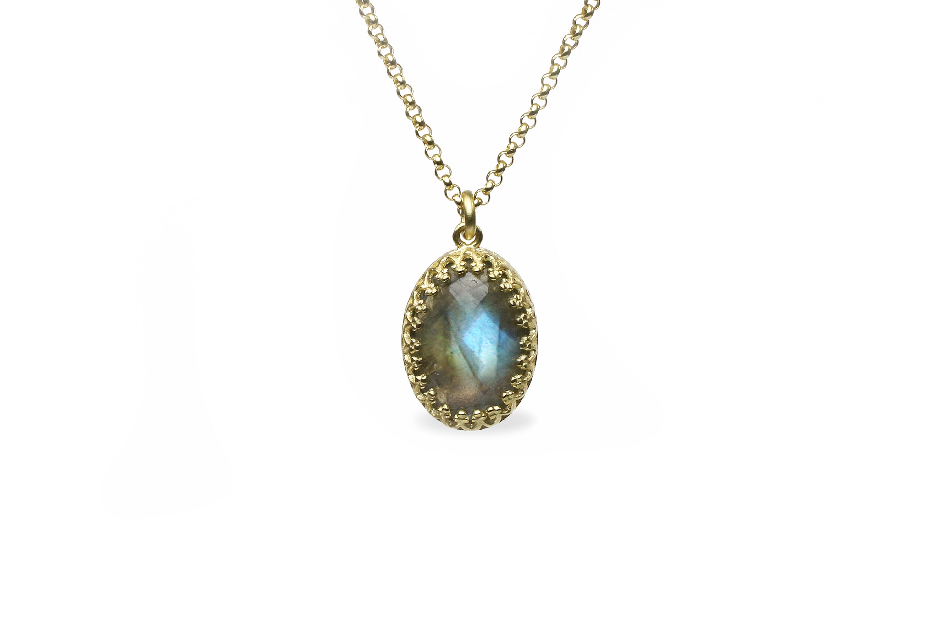 Fascinating Labradorite Necklace in Gold necklaces Anemone Jewelry