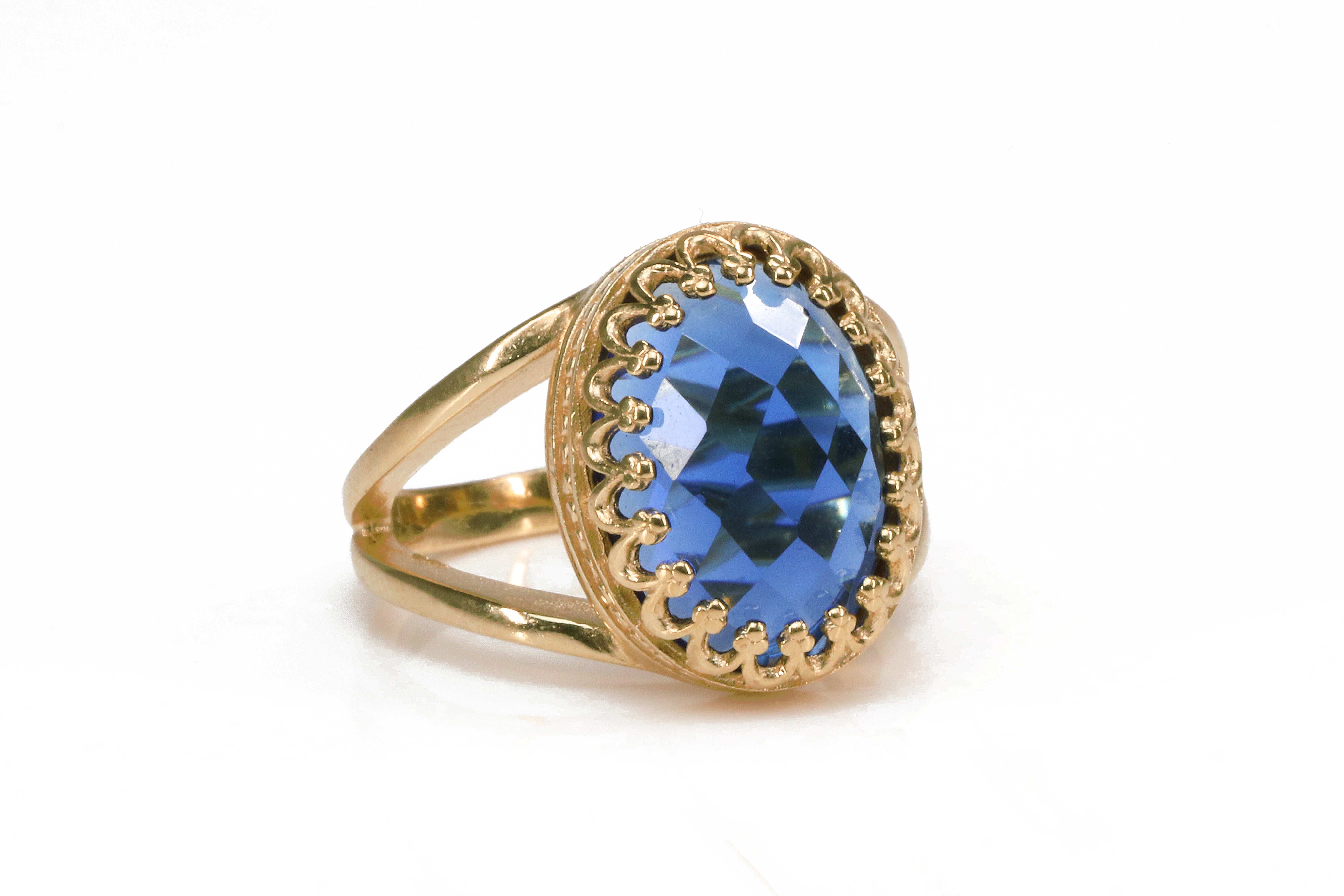 Vintage-Inspired Faceted Sapphire Yellow Gold Ring Rings Anemone Jewelry