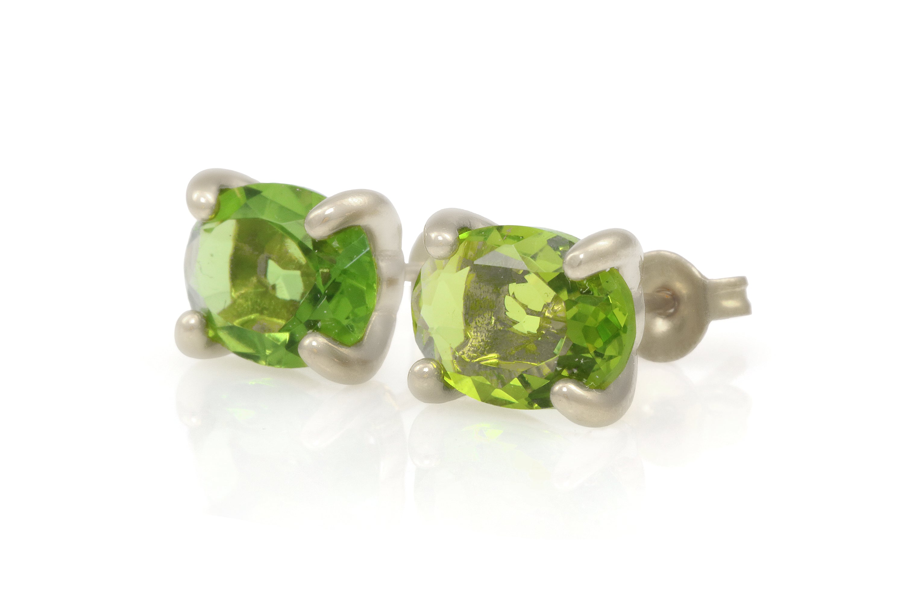 Stud Oval Peridot Earrings in Gold Earrings Anemone Unique