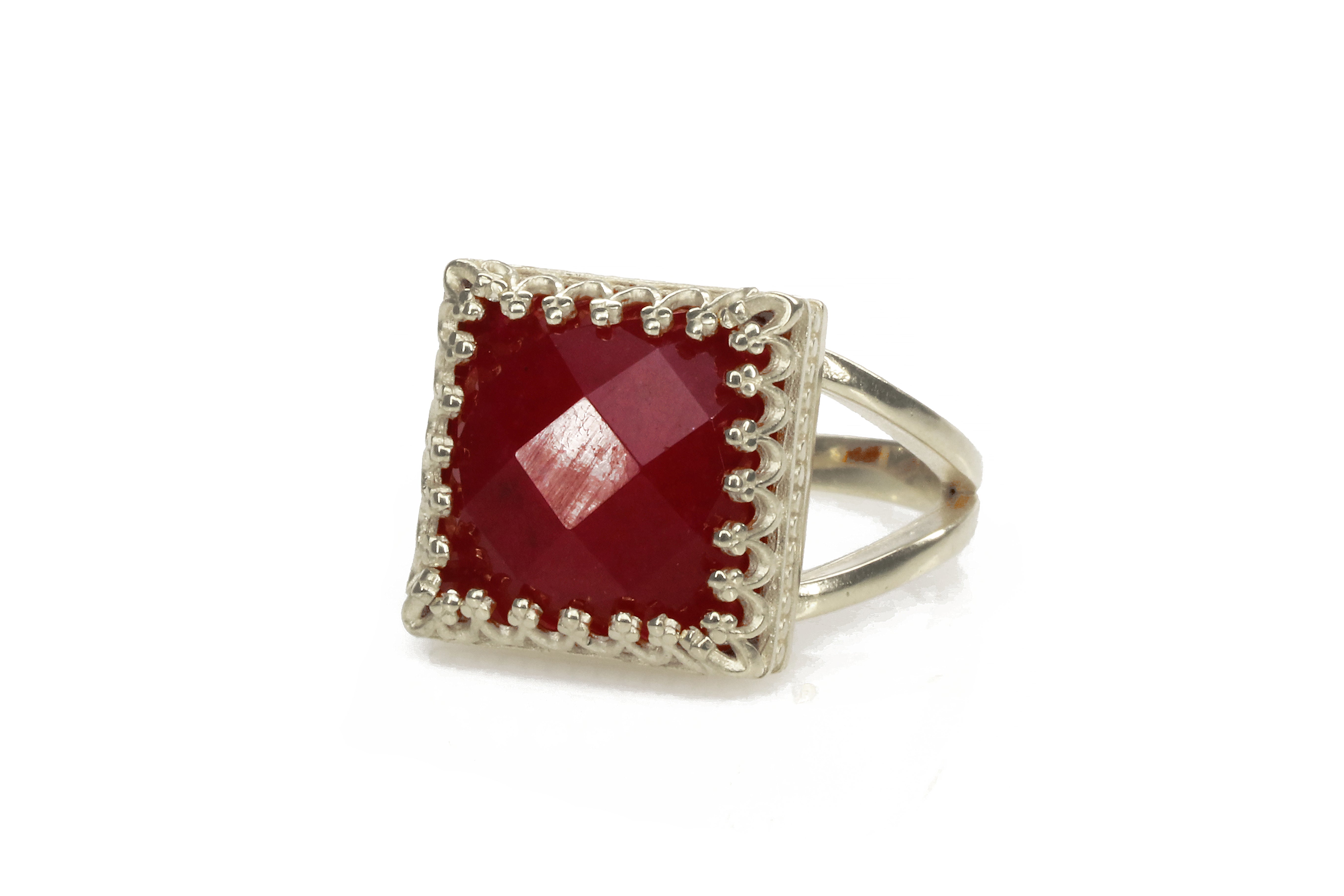 Stylish Red Jade Ring in Gold Rings Anemone Jewelry