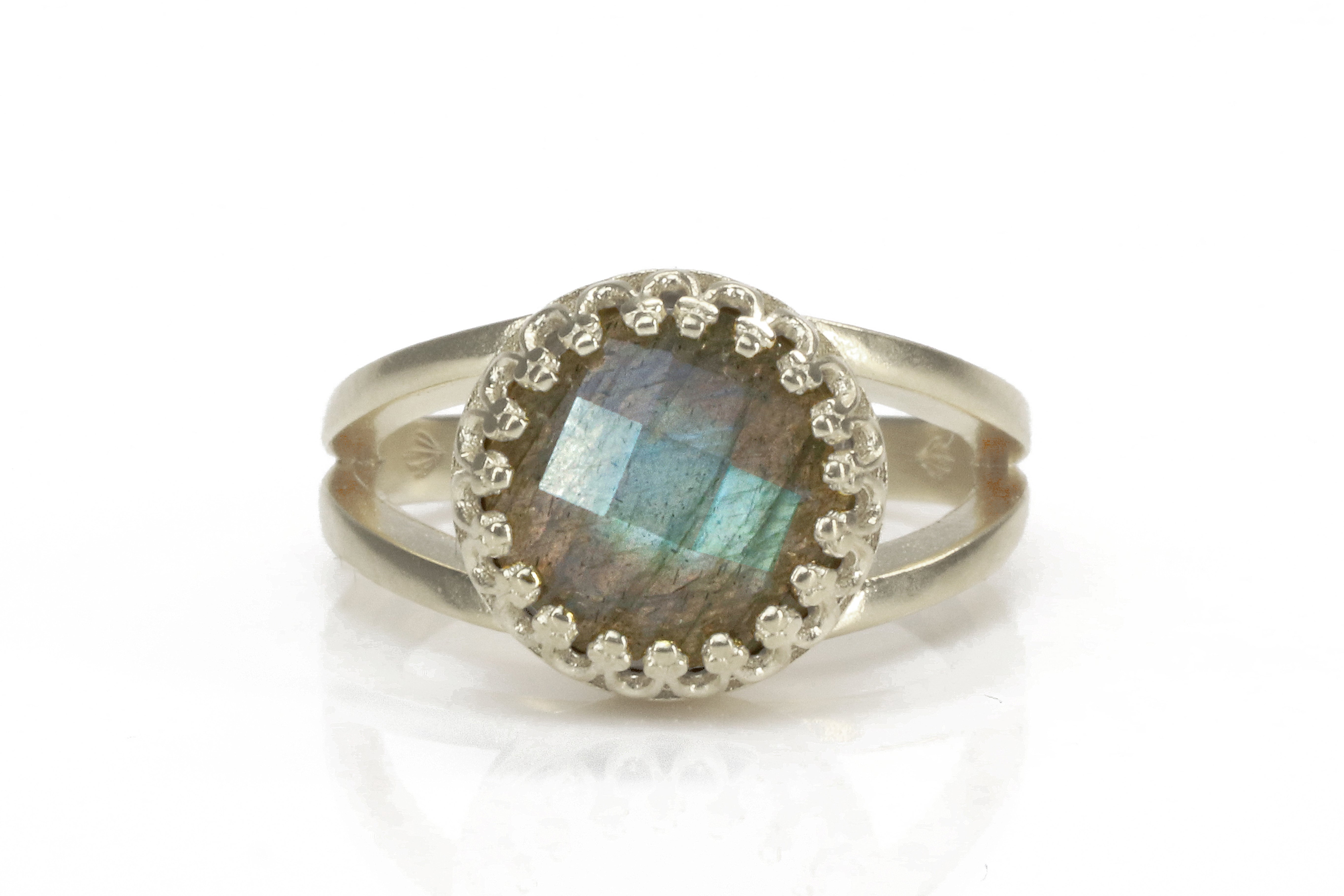 Natural Labradorite Gemstone in 925 Sterling Silver Rings Anemone Jewelry