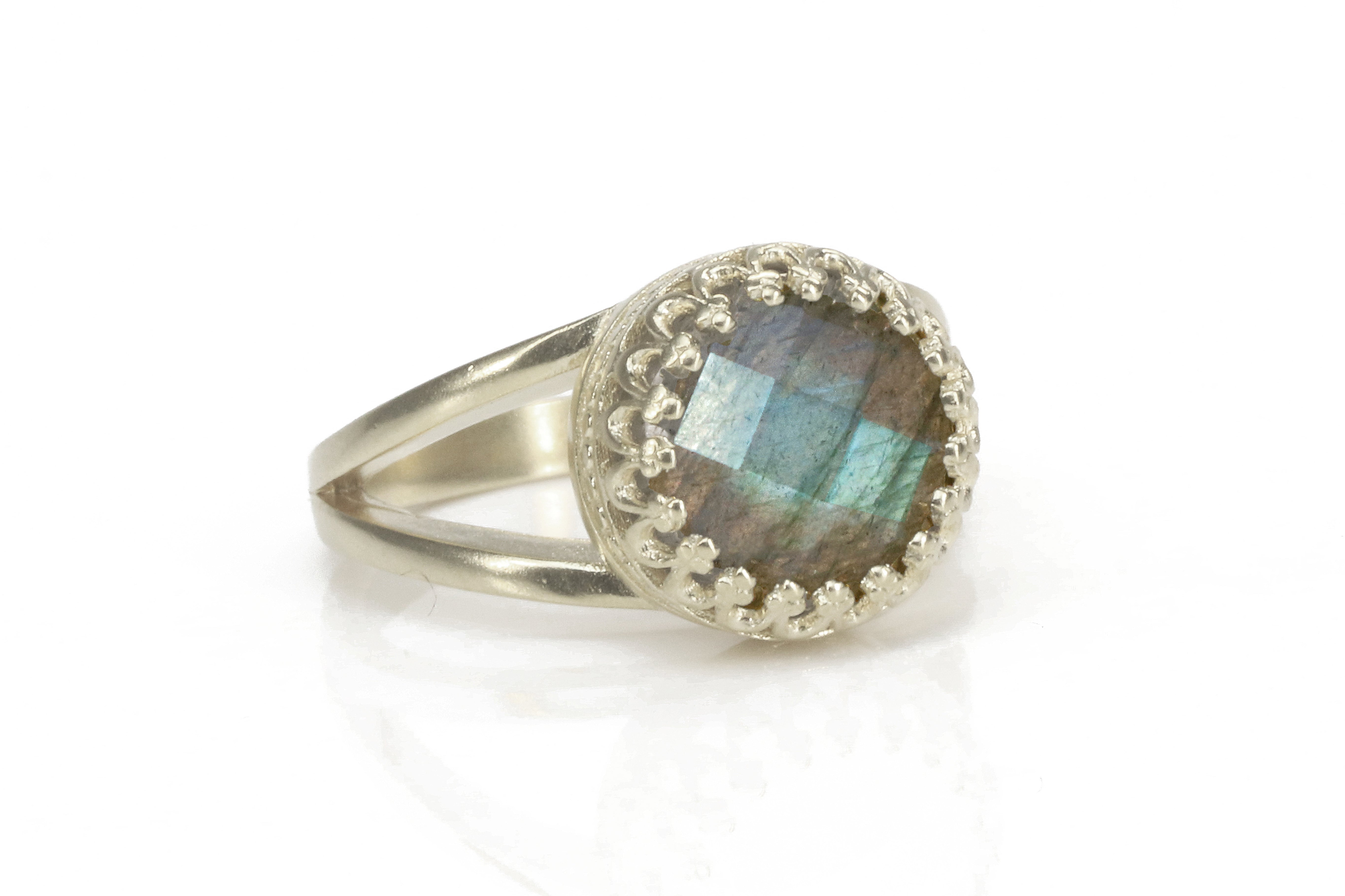Natural Labradorite Gemstone in 925 Sterling Silver Rings Anemone Jewelry