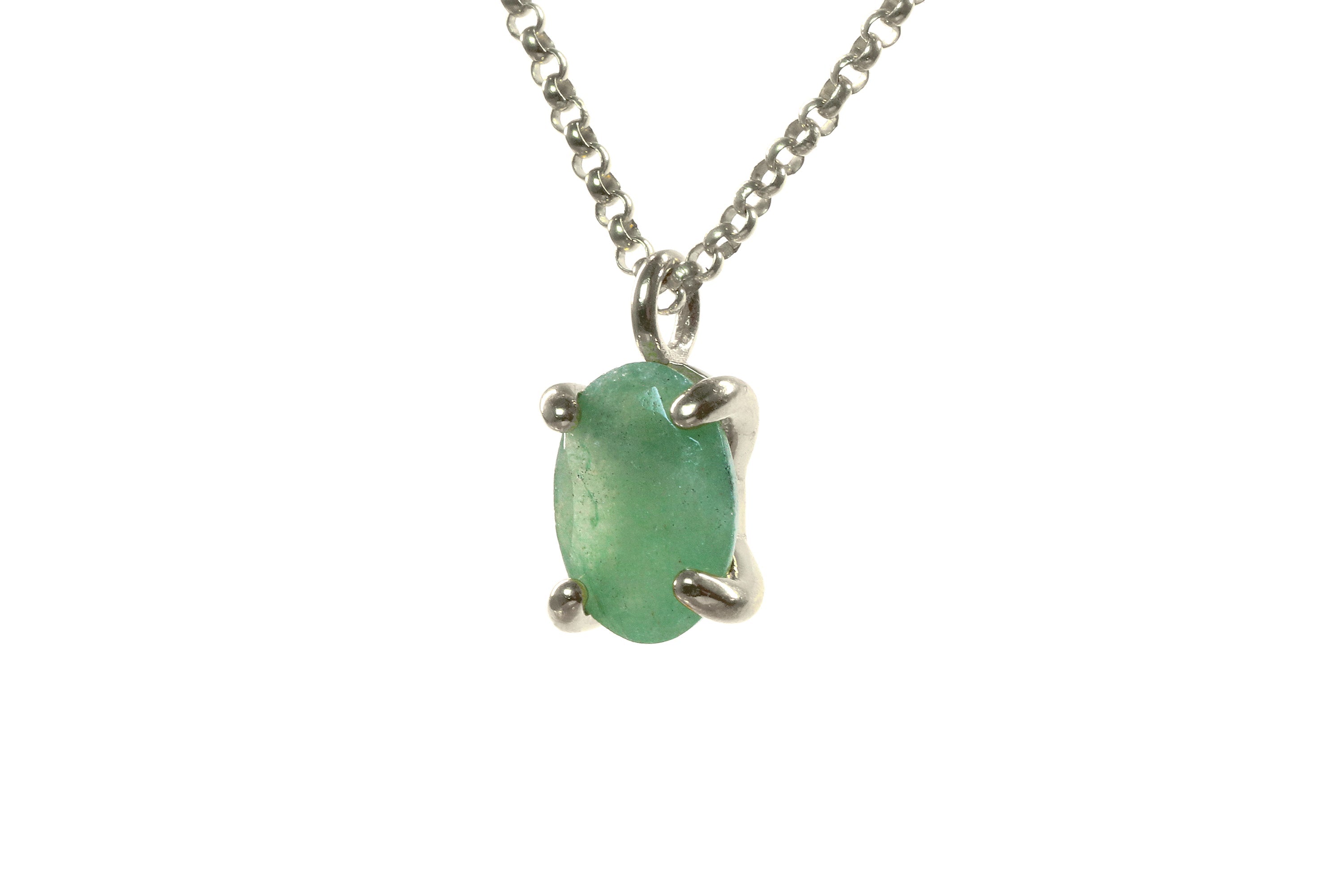 Delicate Oval Aventurine Gold Necklace necklaces Anemone Unique