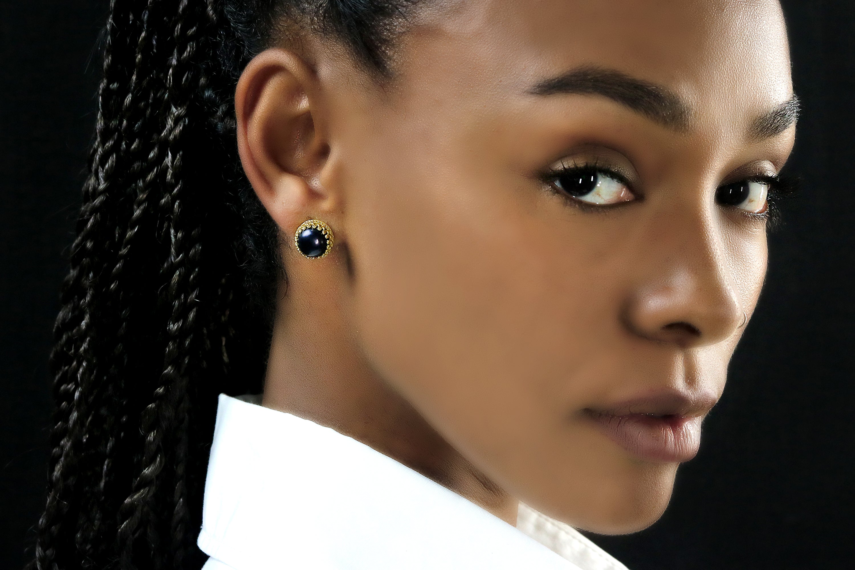 Black Pearl in 14k Gold Studs - Vintage Earrings, Gift Earrings, Everyday Earrings - Handmade Gold Earrings for Women Earrings Anemone Jewelry